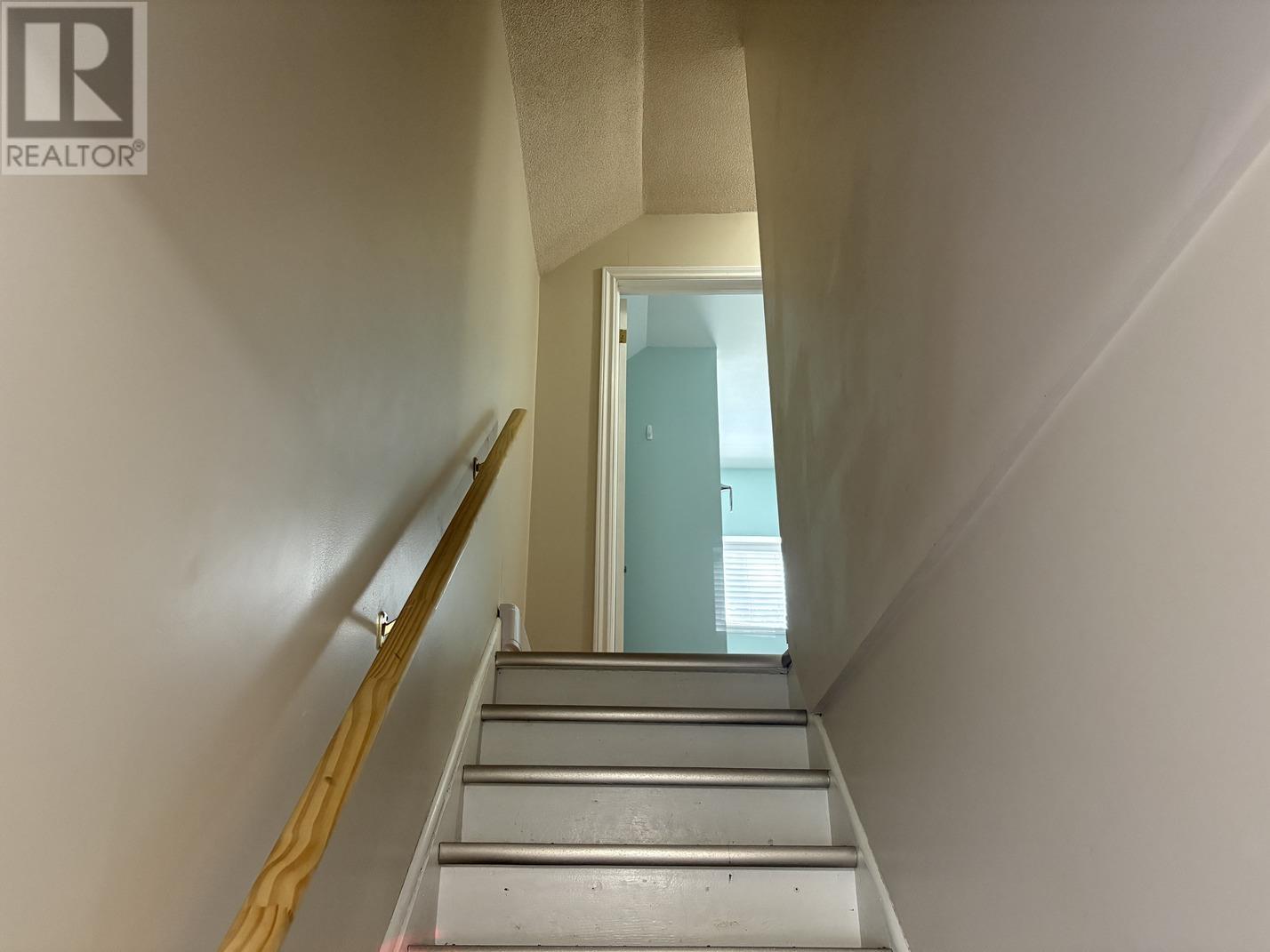 28 St. Georges Ave, Sault Ste. Marie, Ontario  P6B 1W7 - Photo 7 - SM253160