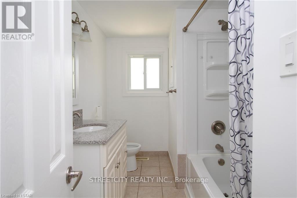 102 Paperbirch Crescent, London North, Ontario  N6G 1L7 - Photo 10 - X13046766