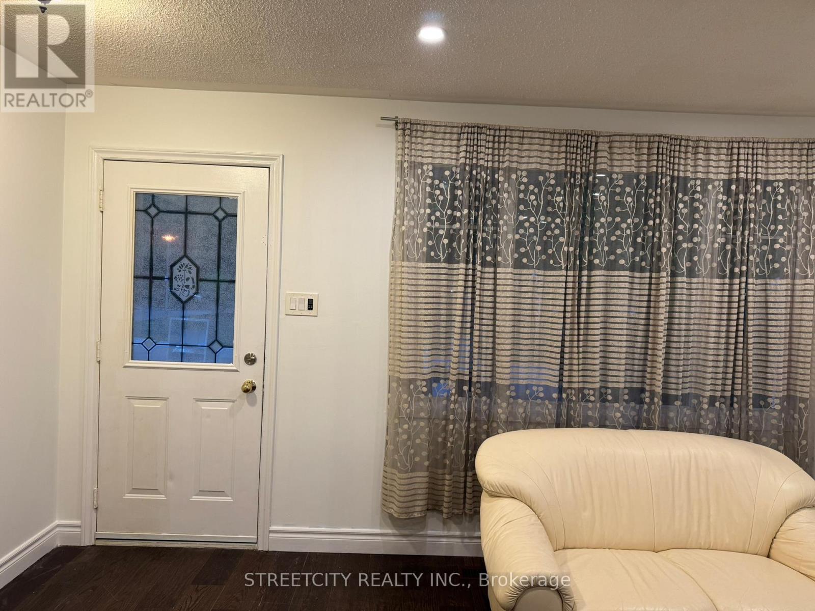 102 Paperbirch Crescent, London North, Ontario  N6G 1L7 - Photo 2 - X13046766