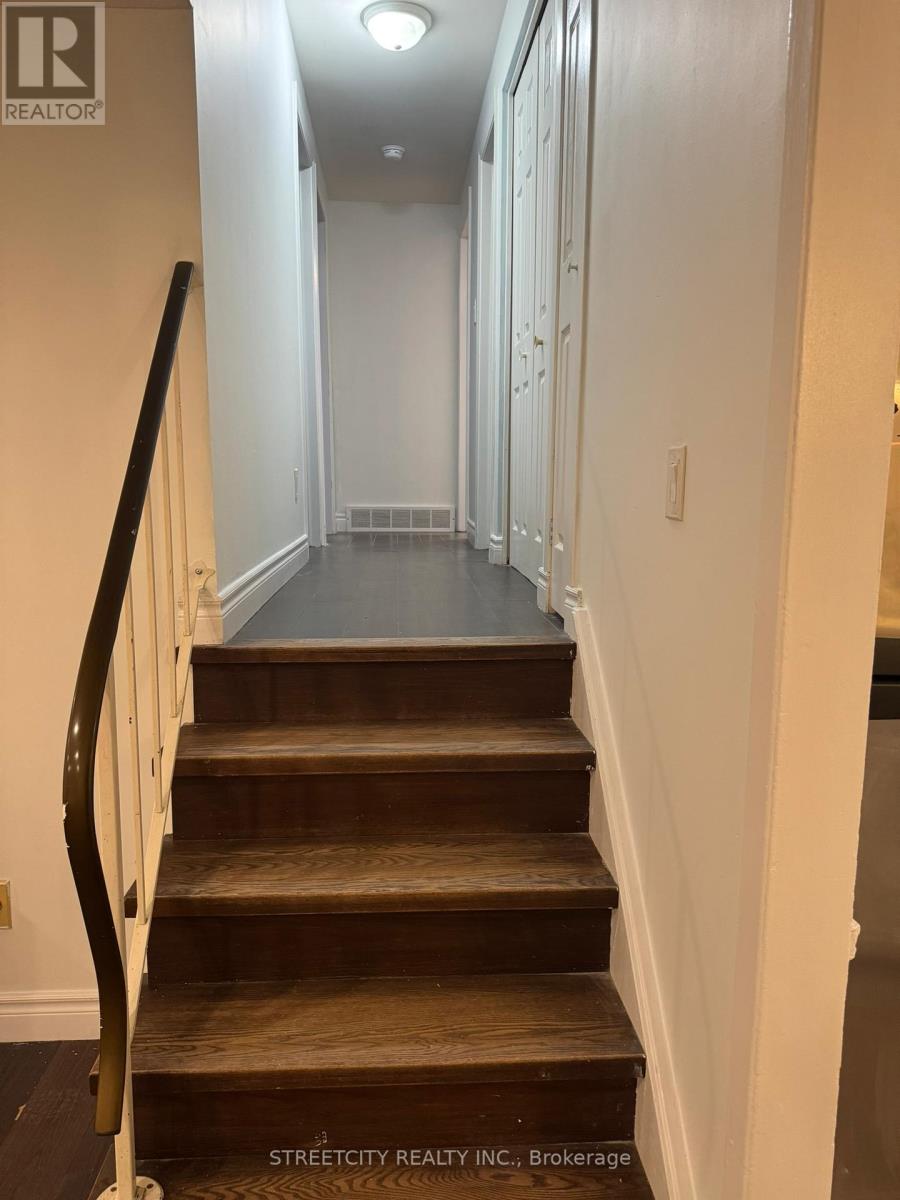 102 Paperbirch Crescent, London North, Ontario  N6G 1L7 - Photo 8 - X13046766