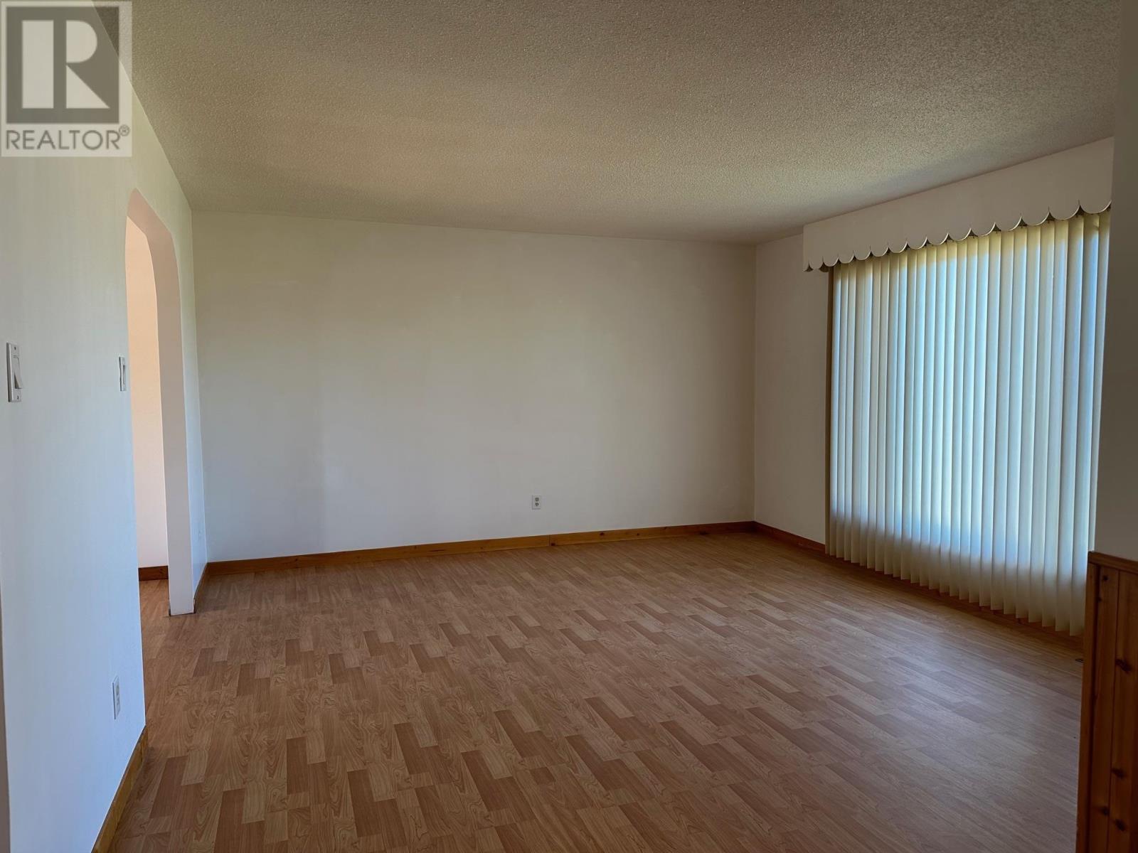 4 East Grove Cres, Terrace Bay, Ontario  P0T 2W0 - Photo 2 - TB252810