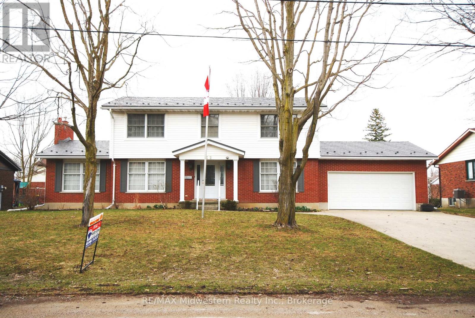 62 King Street N, Minto, Ontario  N0G 1Z0 - Photo 1 - X12645822