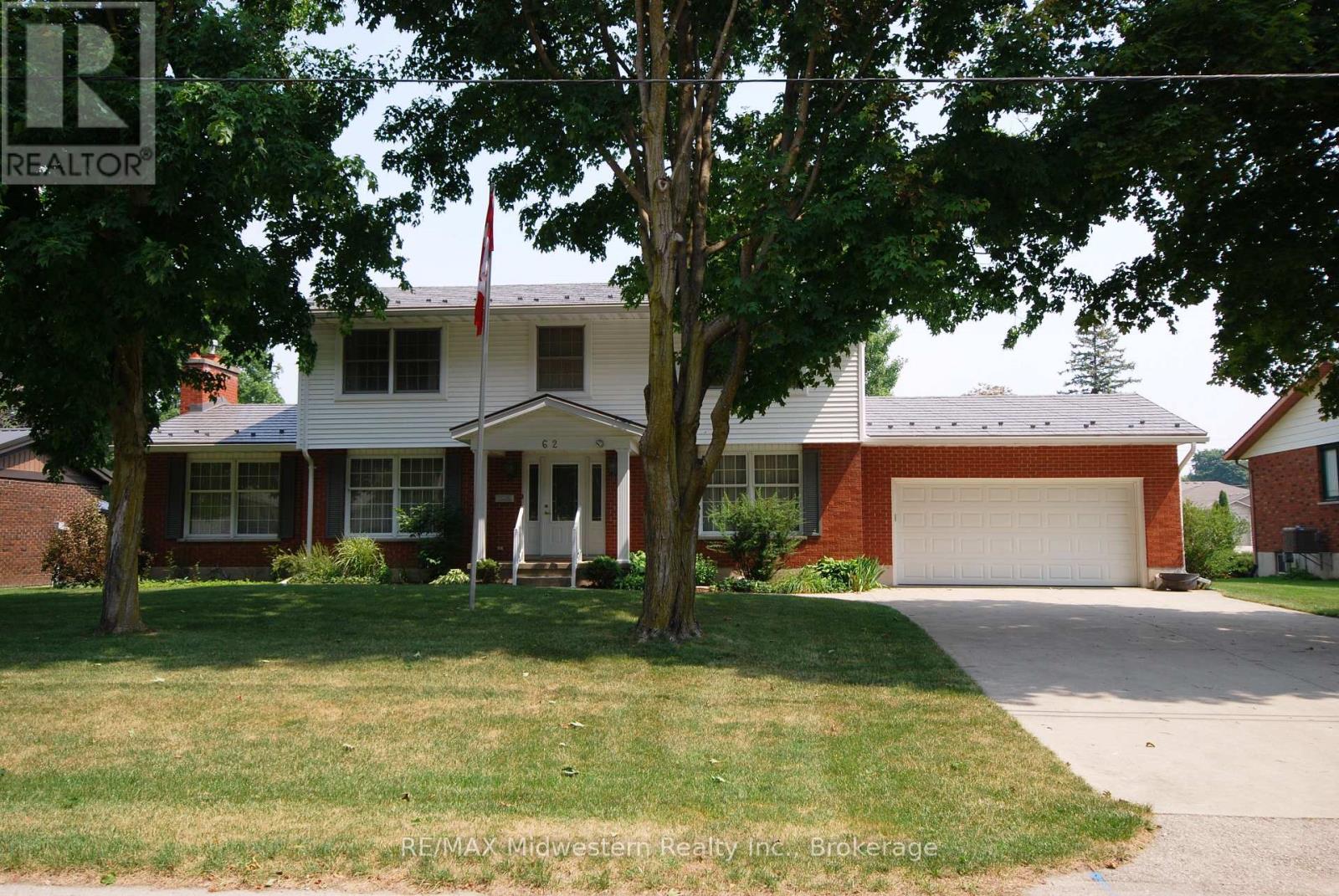 62 King Street N, Minto, Ontario  N0G 1Z0 - Photo 3 - X12645822