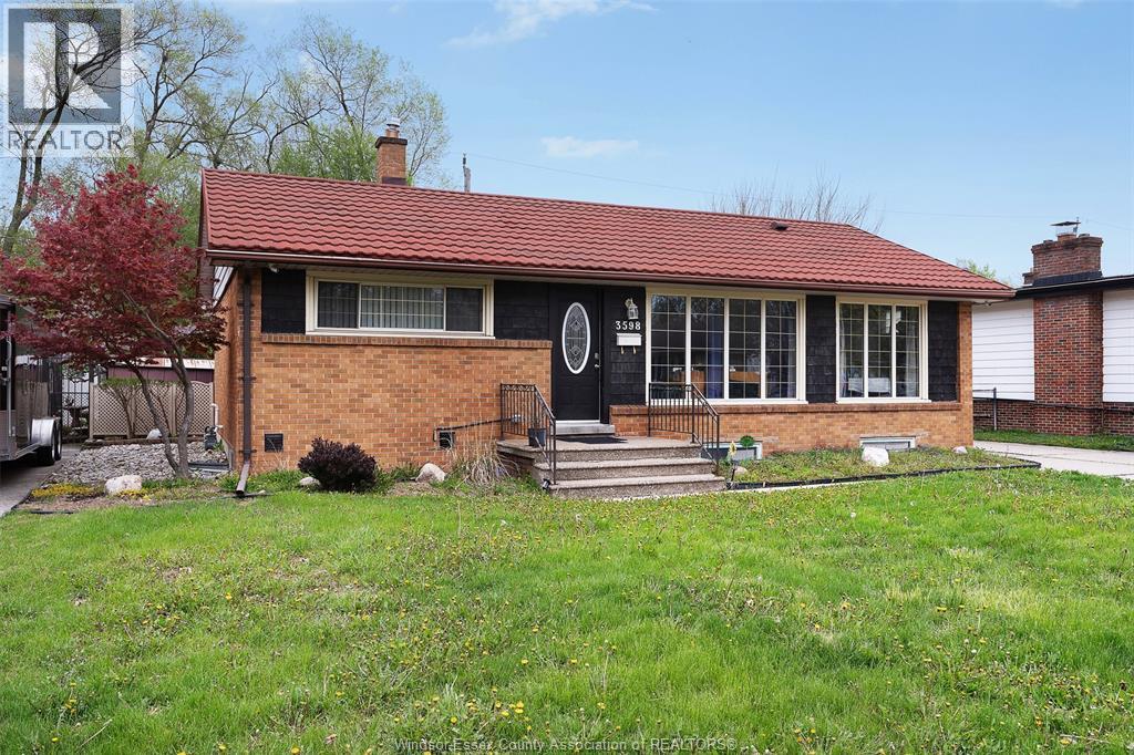 3598 Rankin Avenue, Windsor, Ontario  N9E 3C5 - Photo 2 - 26009231