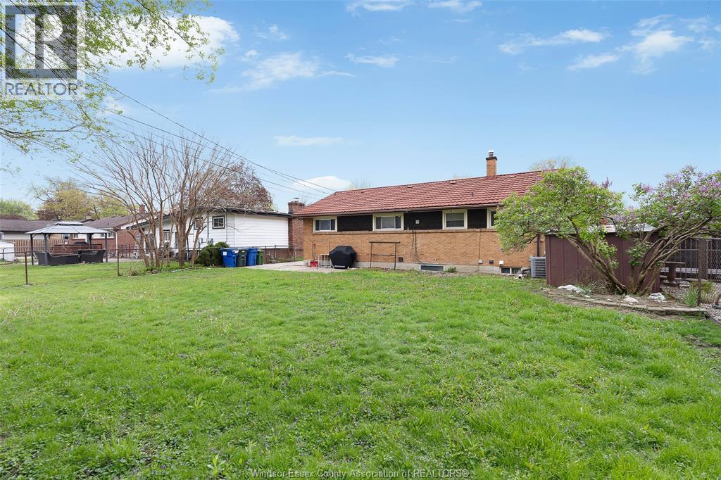 3598 Rankin Avenue, Windsor, Ontario  N9E 3C5 - Photo 5 - 26009231