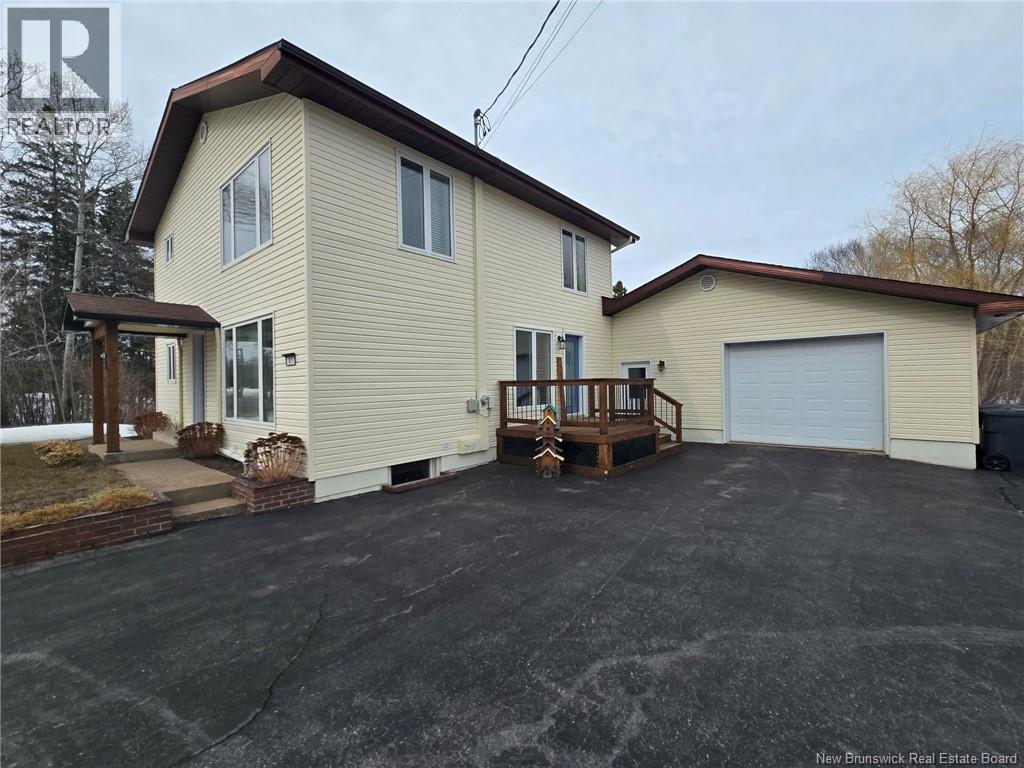 81 Principale, Pointe-Verte, New Brunswick  E8J 2W2 - Photo 3 - NB137235
