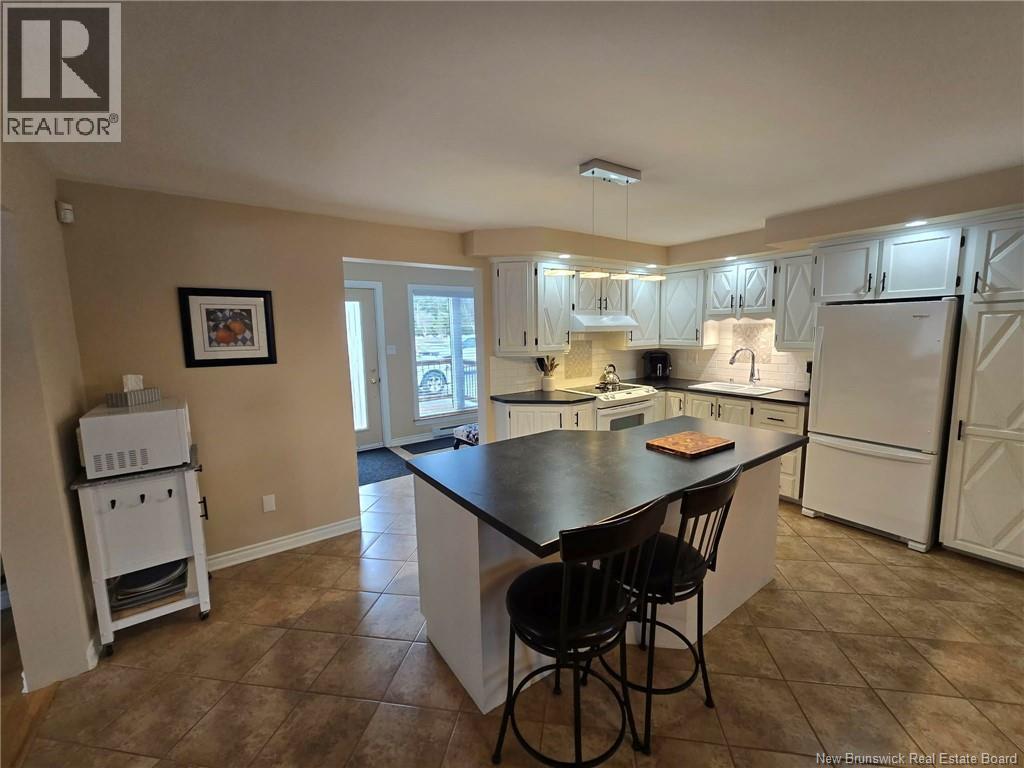 81 Principale, Pointe-Verte, New Brunswick  E8J 2W2 - Photo 21 - NB137235