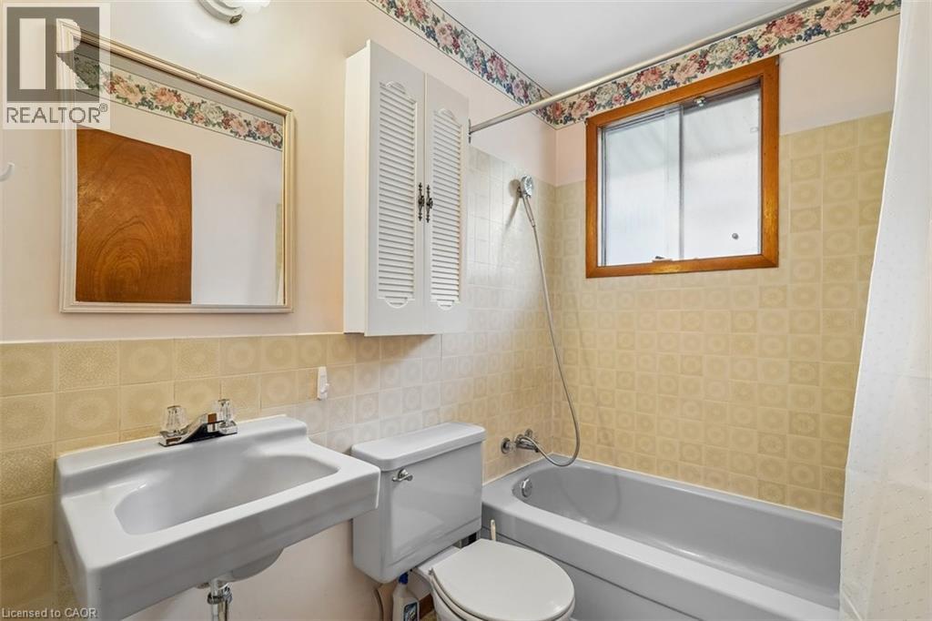 547 Quebec Street, Hamilton, Ontario  L8H 6V3 - Photo 8 - 40824313