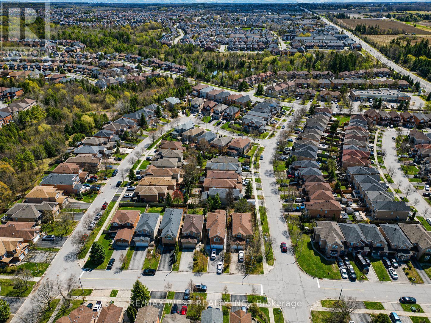 3 Amaryllis Avenue, Richmond Hill, Ontario  L4E 3T7 - Photo 20 - N13031966