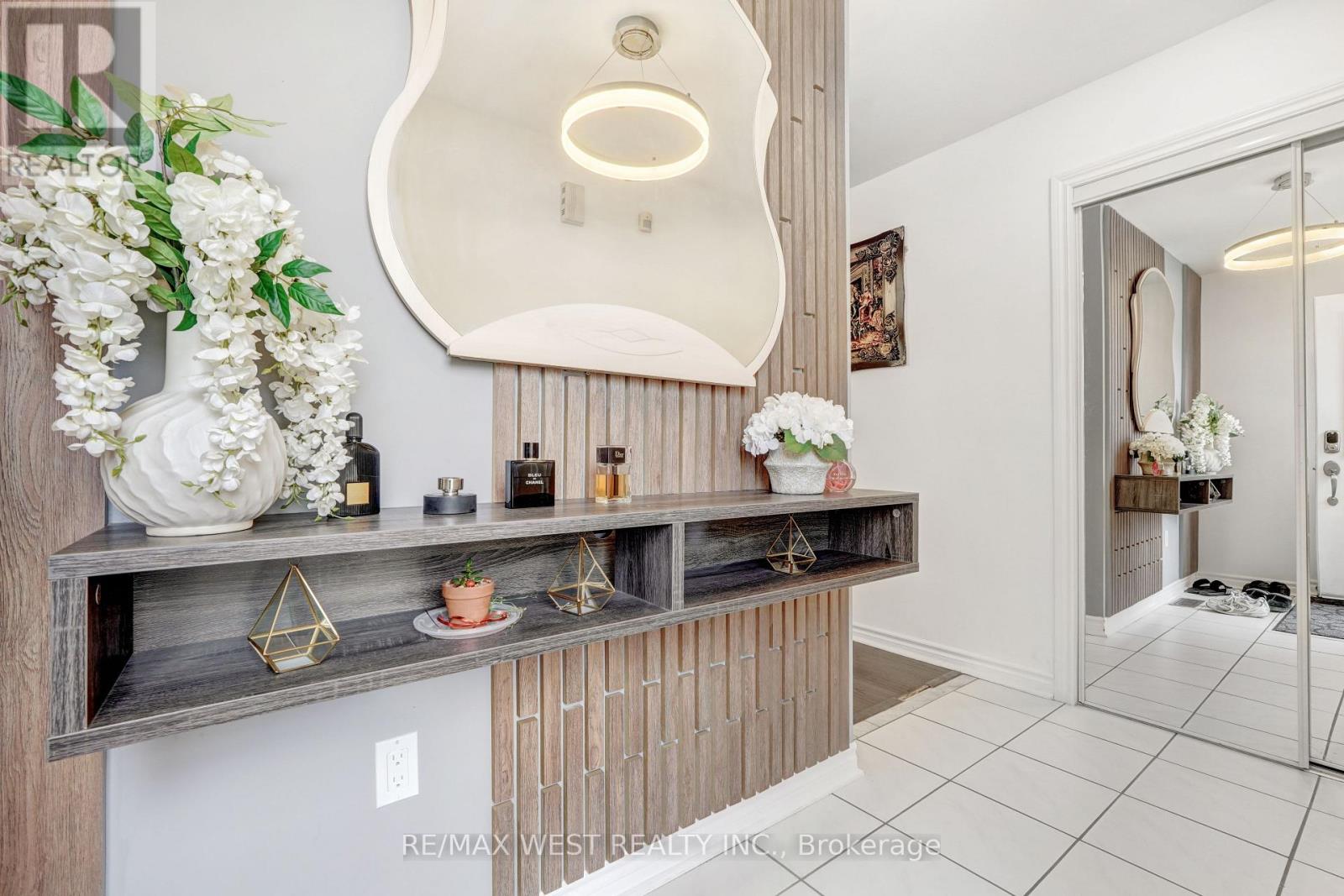 3 Amaryllis Avenue, Richmond Hill, Ontario  L4E 3T7 - Photo 7 - N13031966