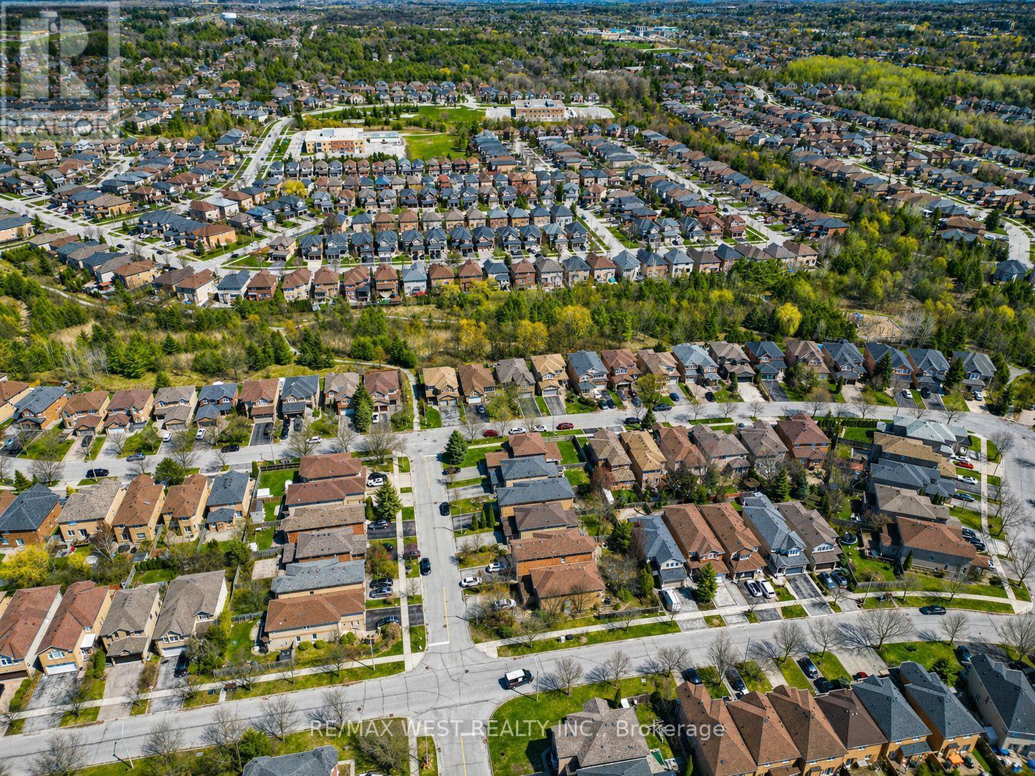 3 Amaryllis Avenue, Richmond Hill, Ontario  L4E 3T7 - Photo 21 - N13031966