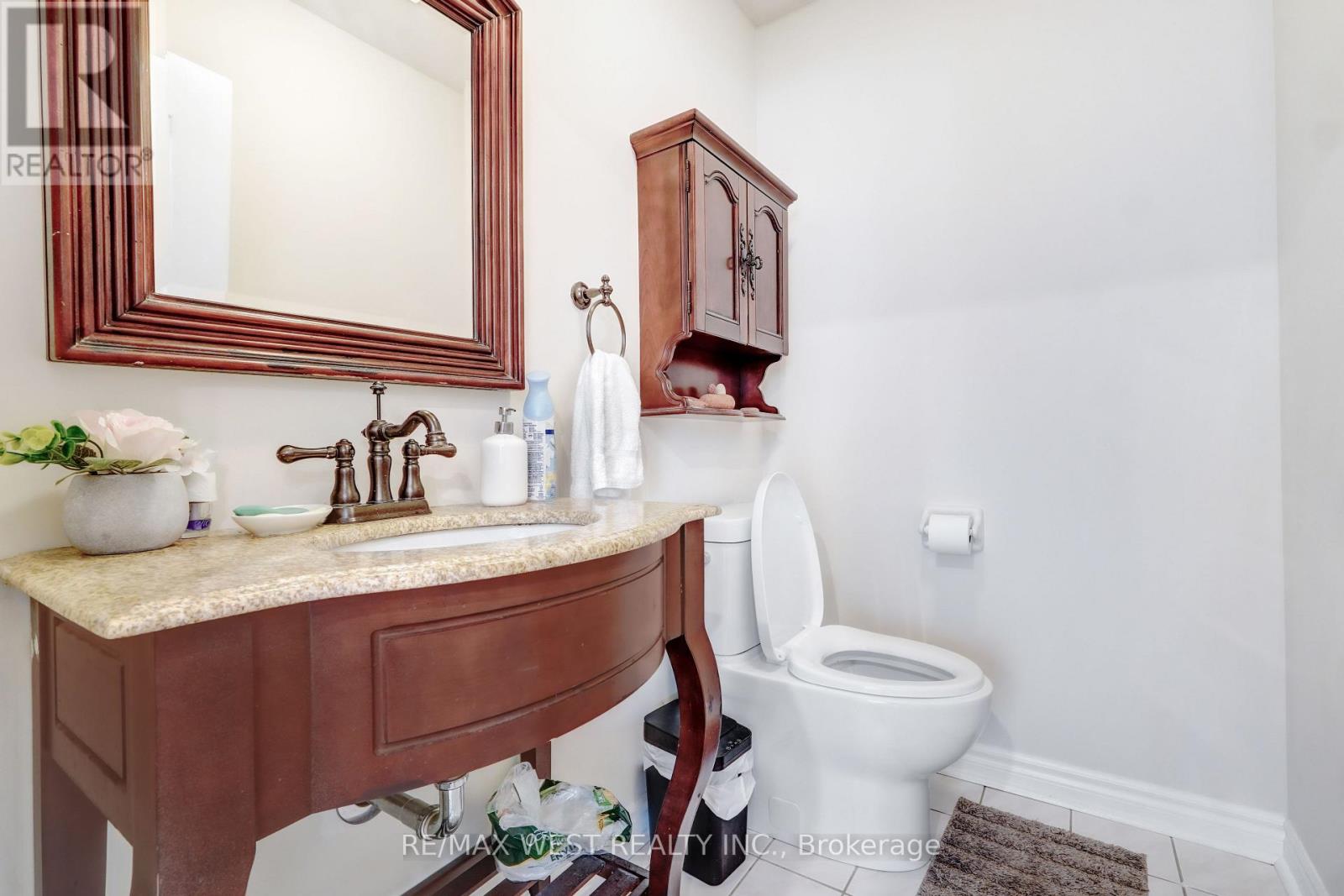 3 Amaryllis Avenue, Richmond Hill, Ontario  L4E 3T7 - Photo 6 - N13031966