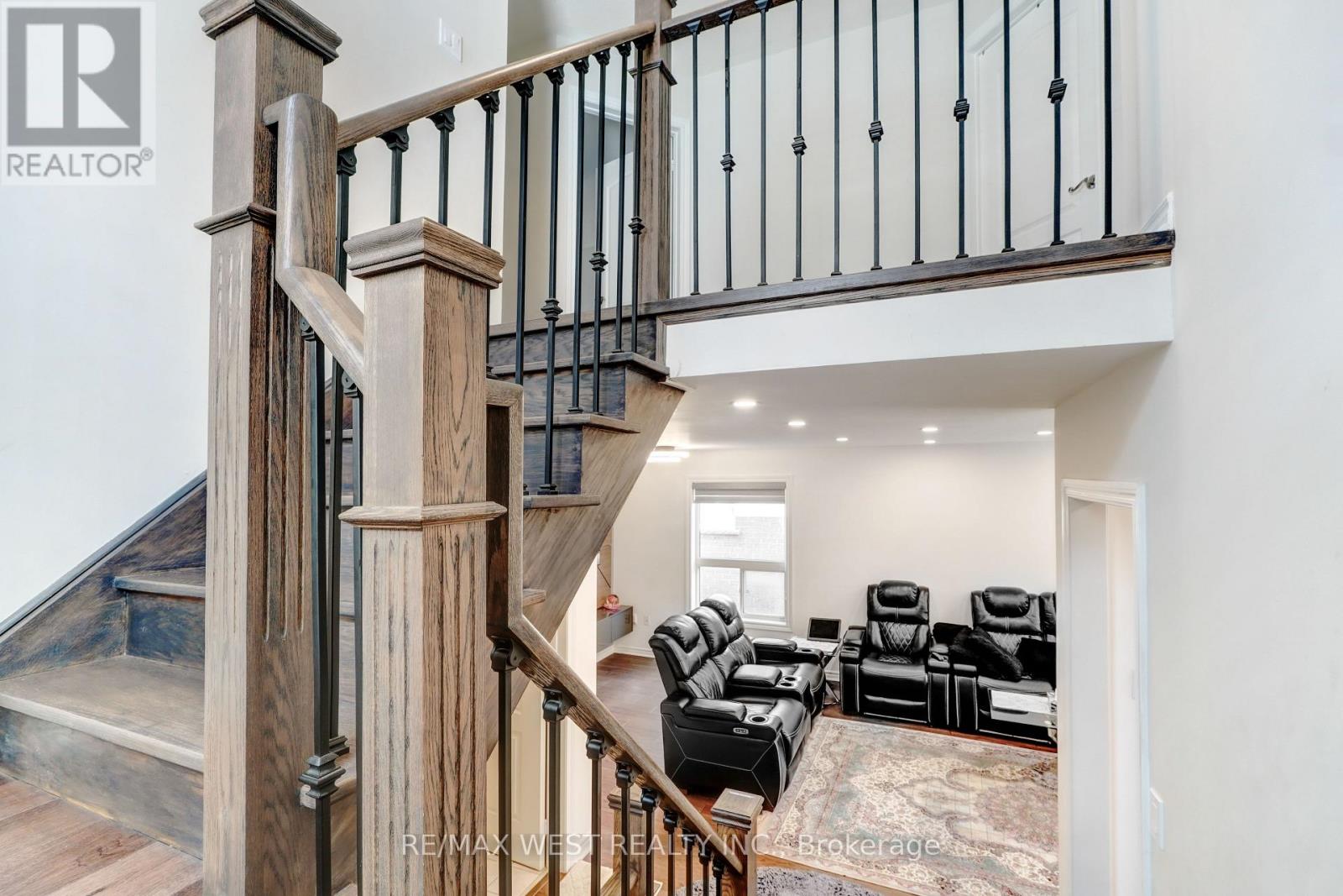 3 Amaryllis Avenue, Richmond Hill, Ontario  L4E 3T7 - Photo 8 - N13031966