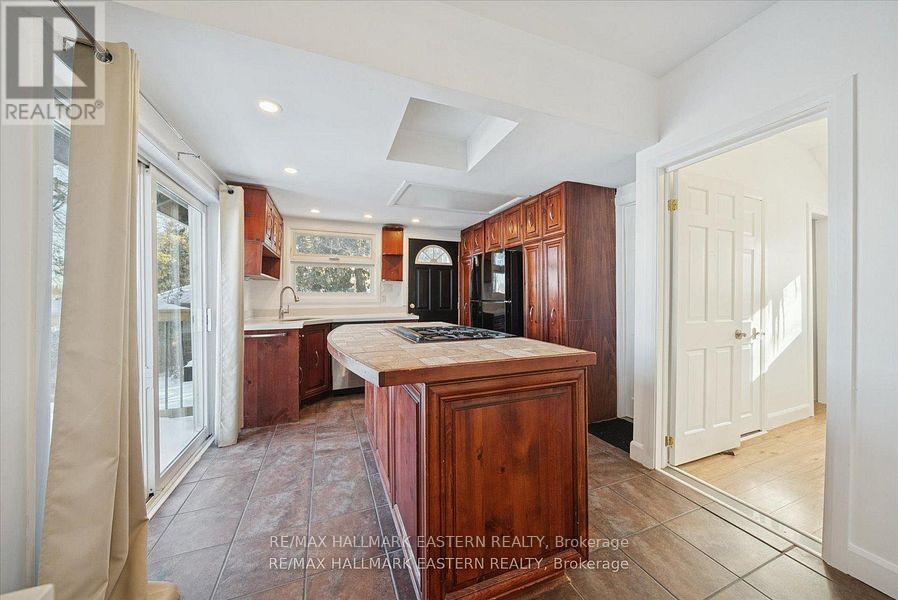 344 Fife Avenue, Selwyn, Ontario  K9J 6X3 - Photo 9 - X12895394