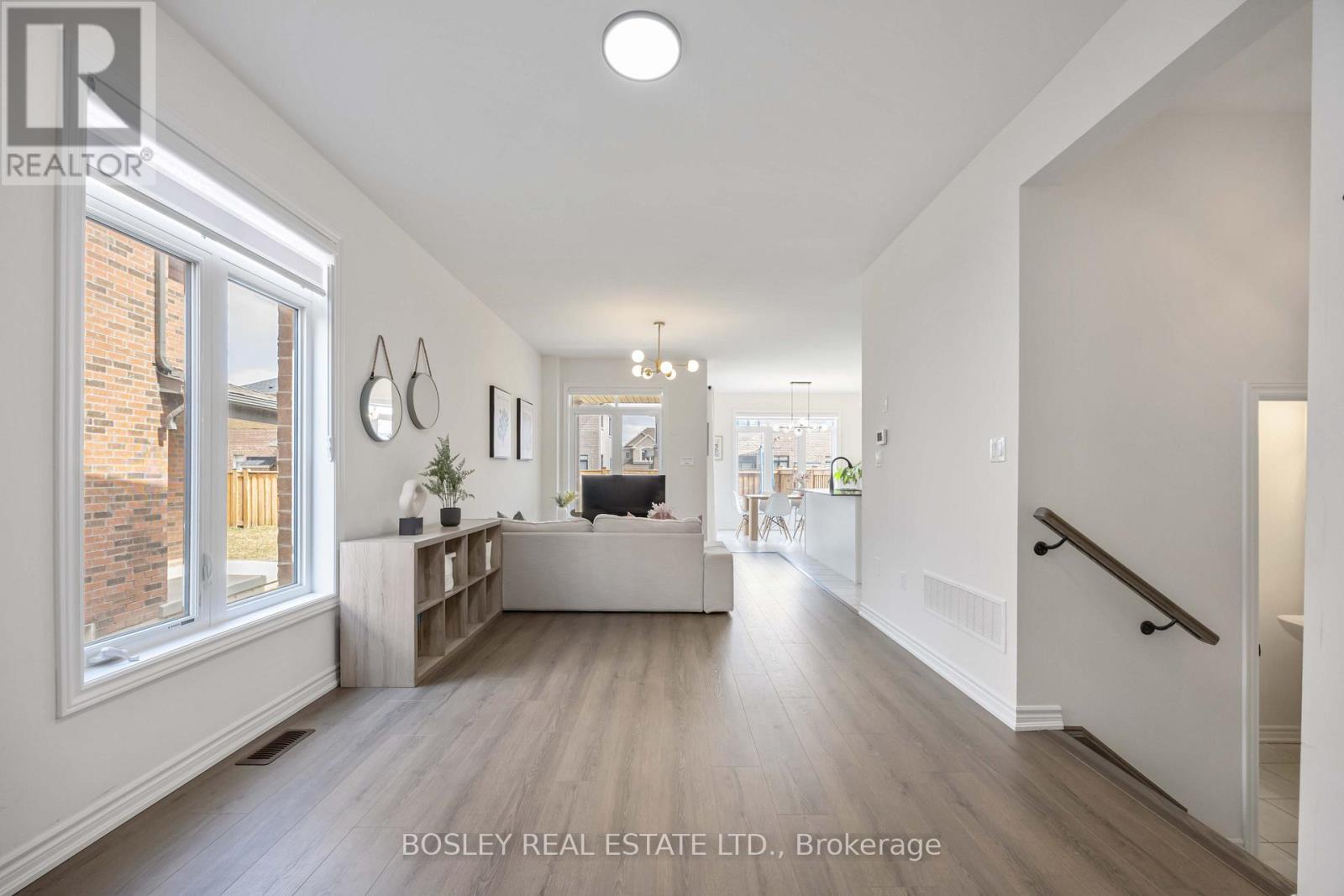 29 Ferragine Crescent, Bradford West Gwillimbury (Bradford), Ontario  L3Z 4J9 - Photo 9 - N13046756