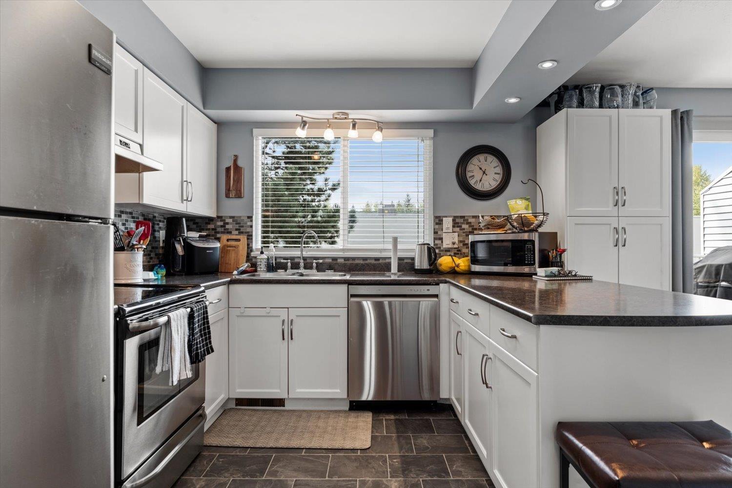 10 3087 Immel Street, Abbotsford, British Columbia  V2S 6Z6 - Photo 5 - R3115648