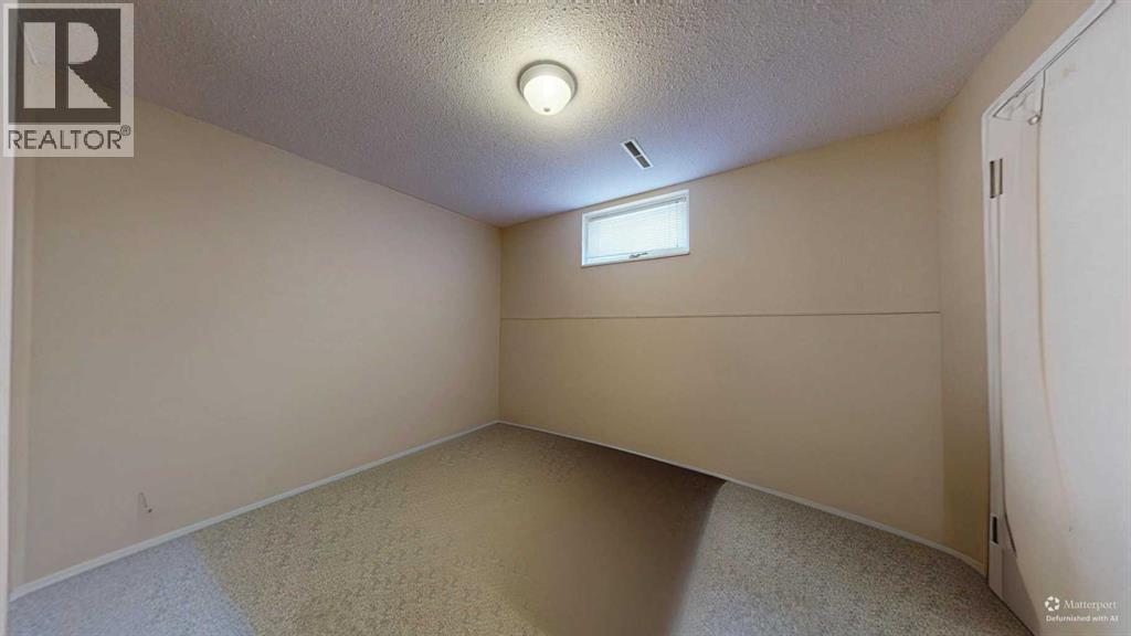 602 27 Street N, Lethbridge, Alberta  T1H 3W7 - Photo 11 - A2274234