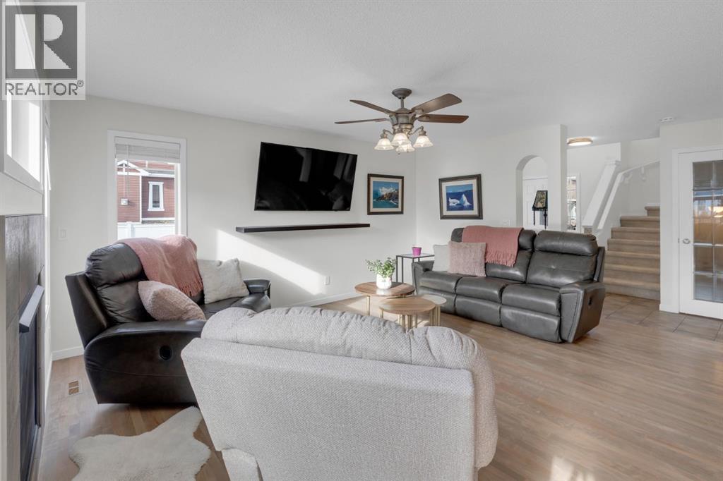 429 River Heights Drive, Cochrane, Alberta  T4C 0J3 - Photo 6 - A2290010