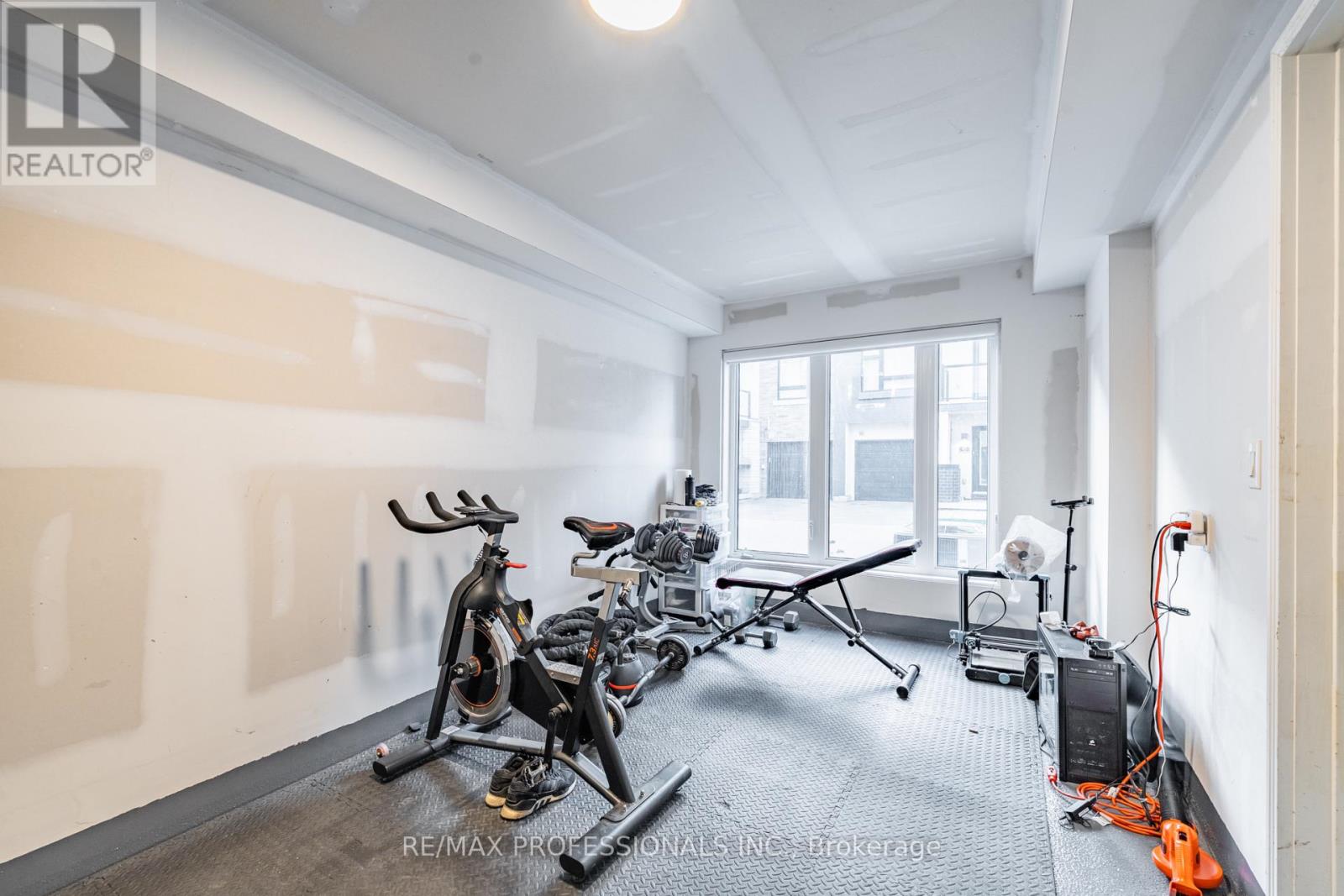 Th27 - 1095 Cooke Boulevard, Burlington, Ontario  L7T 0C4 - Photo 27 - W13046714