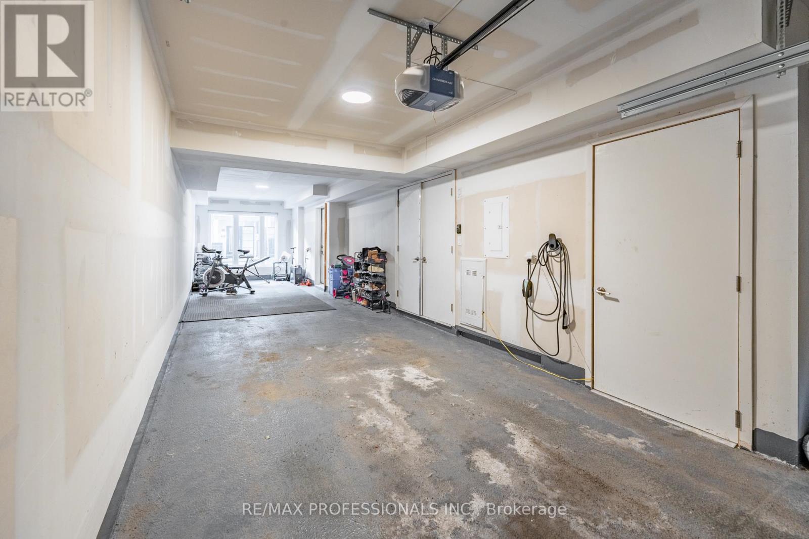 Th27 - 1095 Cooke Boulevard, Burlington, Ontario  L7T 0C4 - Photo 30 - W13046714