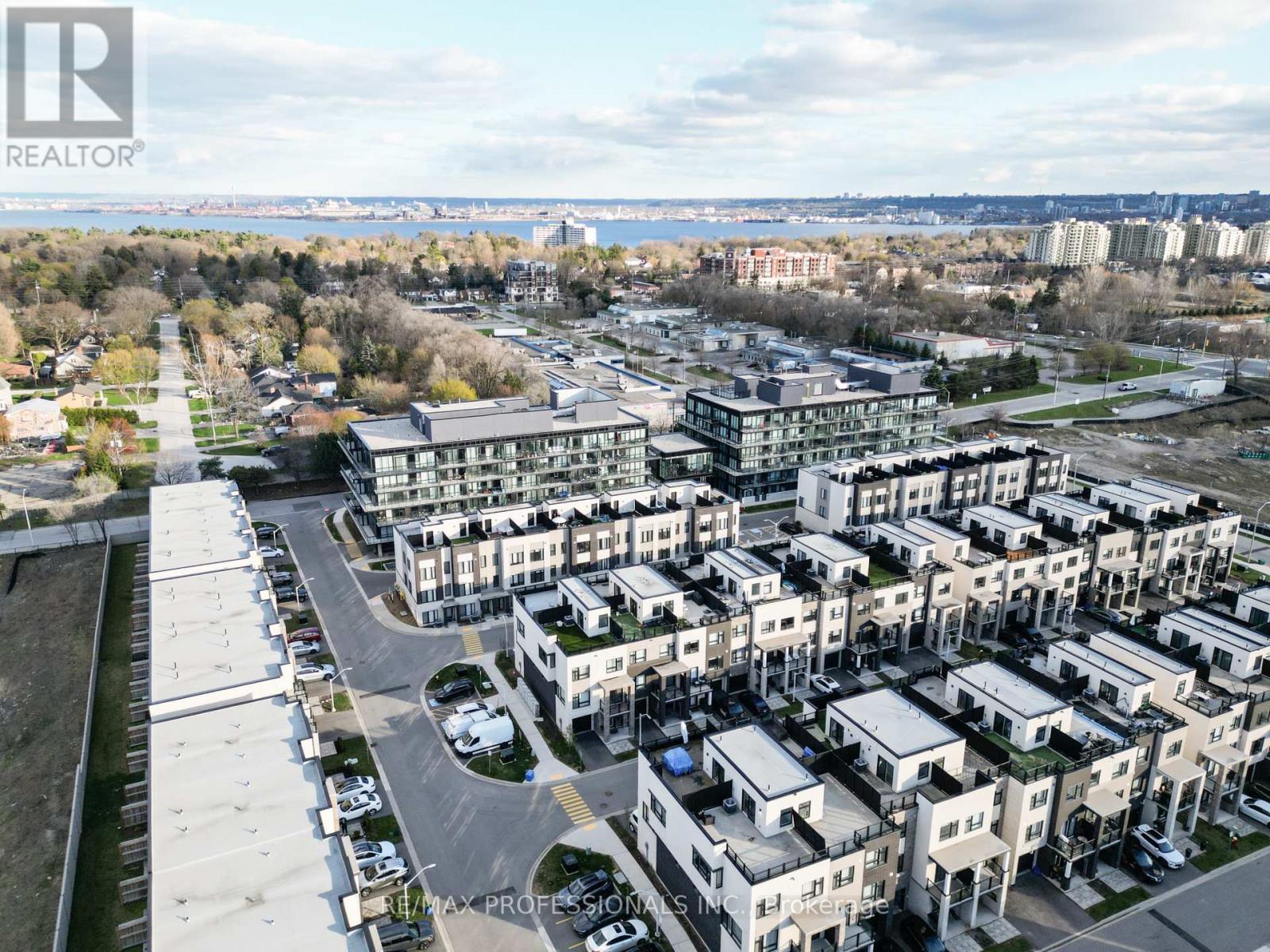 Th27 - 1095 Cooke Boulevard, Burlington, Ontario  L7T 0C4 - Photo 35 - W13046714