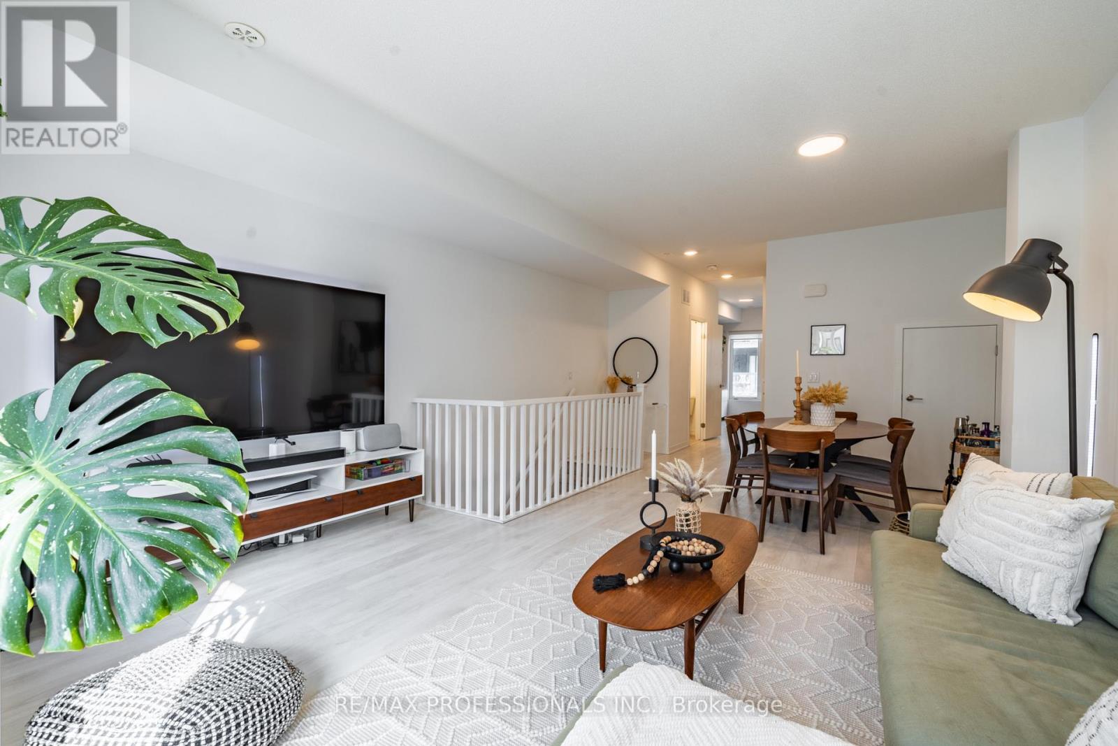 Th27 - 1095 Cooke Boulevard, Burlington, Ontario  L7T 0C4 - Photo 6 - W13046714