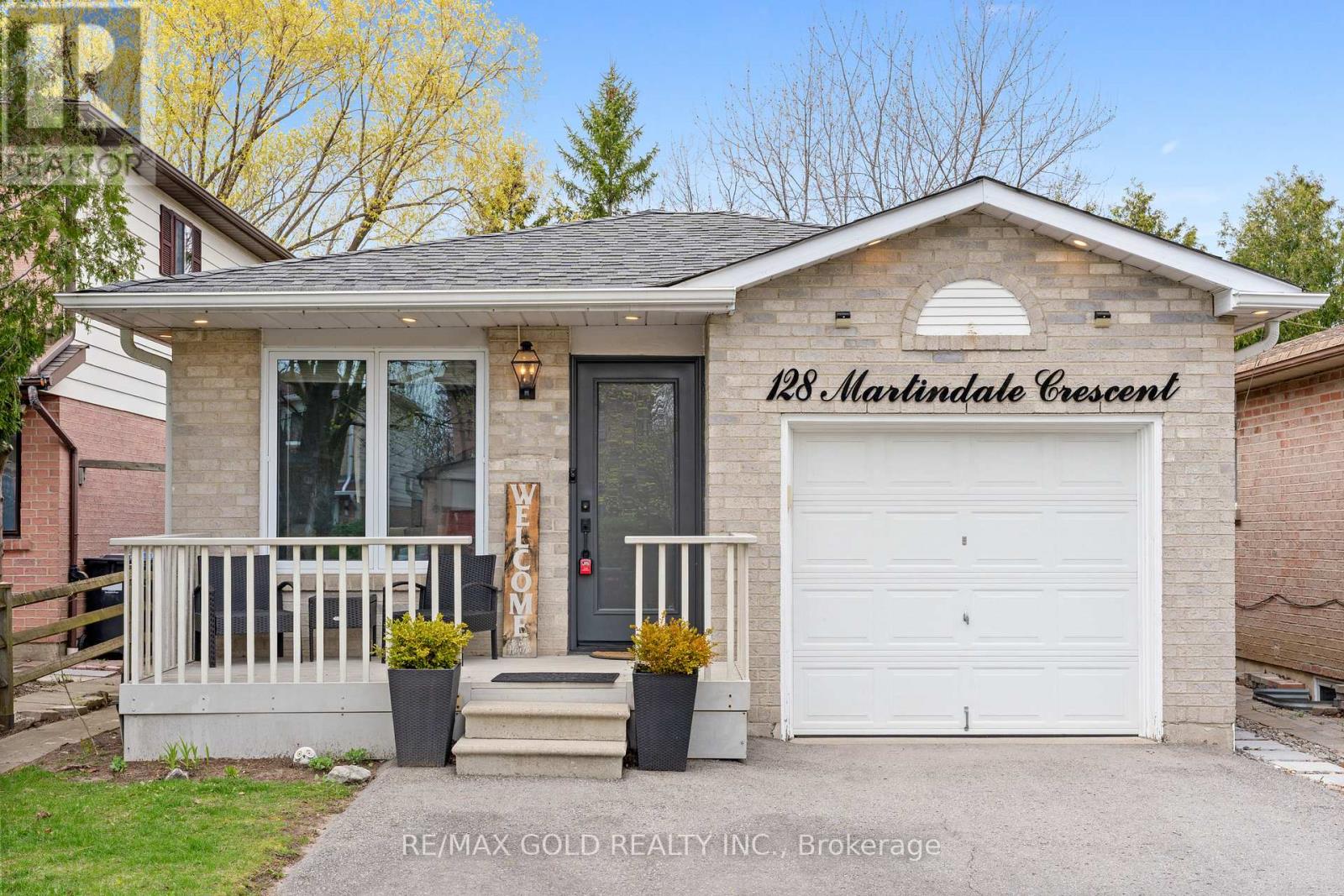 128 MARTINDALE CRESCENT, brampton (brampton west), Ontario