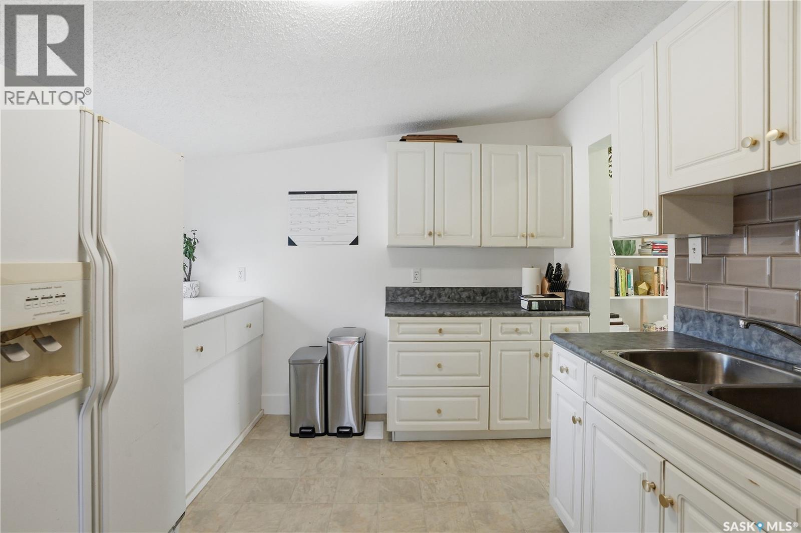 1334 I Avenue N, Saskatoon, Saskatchewan  S7L 2J3 - Photo 11 - SK033753