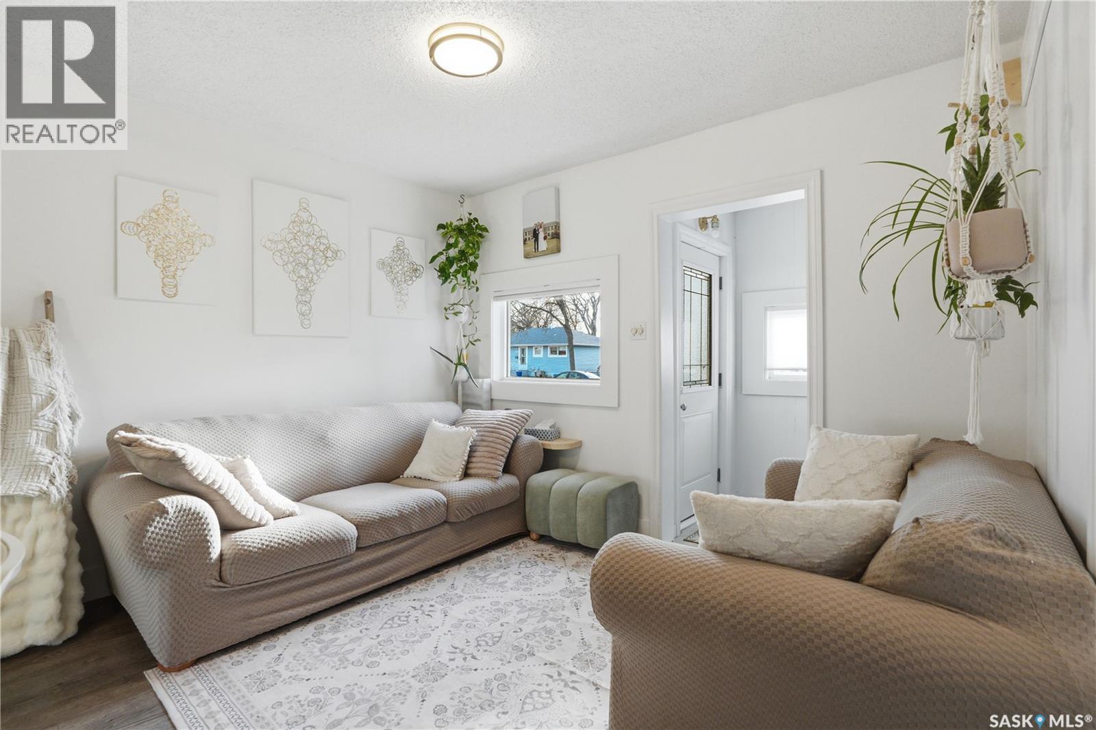 1334 I Avenue N, Saskatoon, Saskatchewan  S7L 2J3 - Photo 4 - SK033753