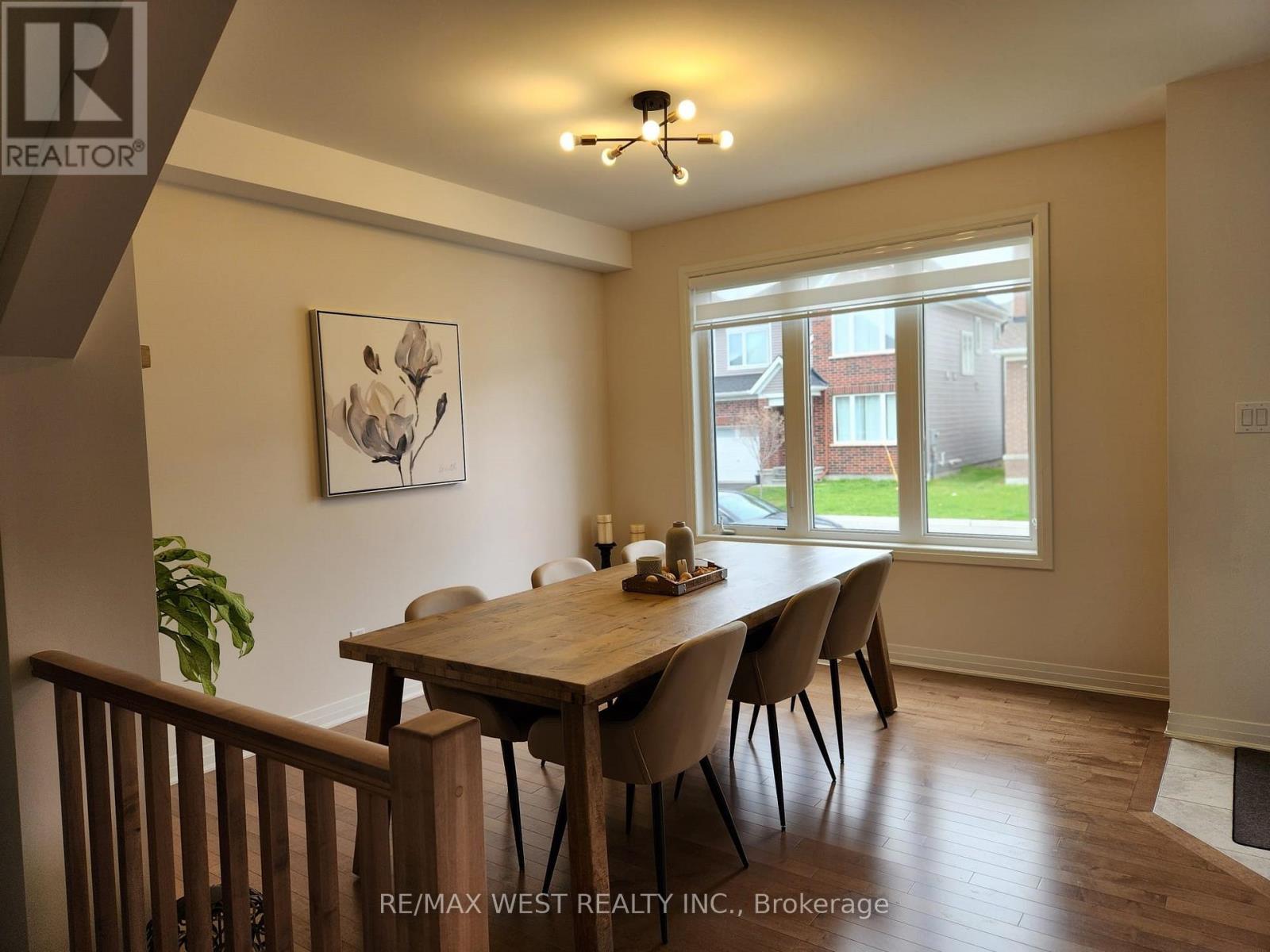 609 Sandillon Place, Ottawa, Ontario  K1W 1H2 - Photo 4 - X13046720