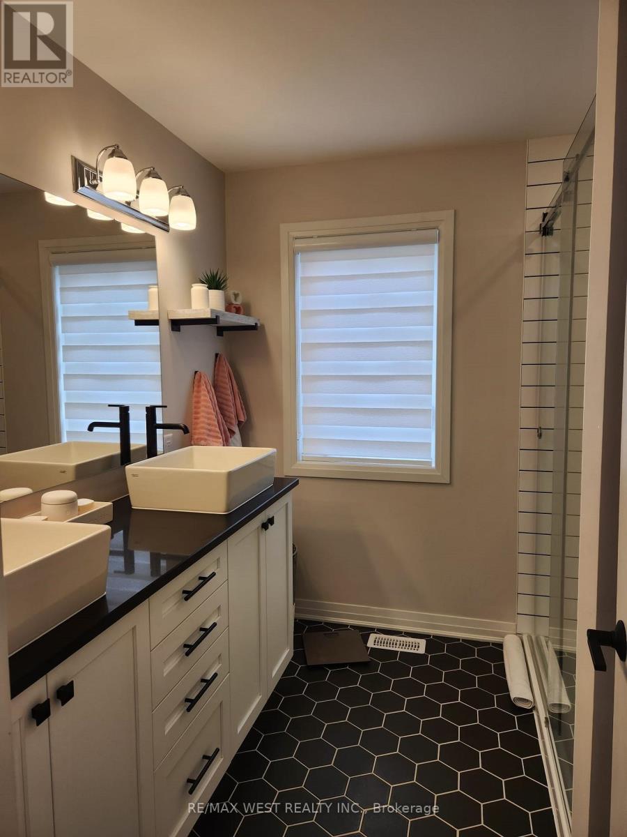 609 Sandillon Place, Ottawa, Ontario  K1W 1H2 - Photo 7 - X13046720