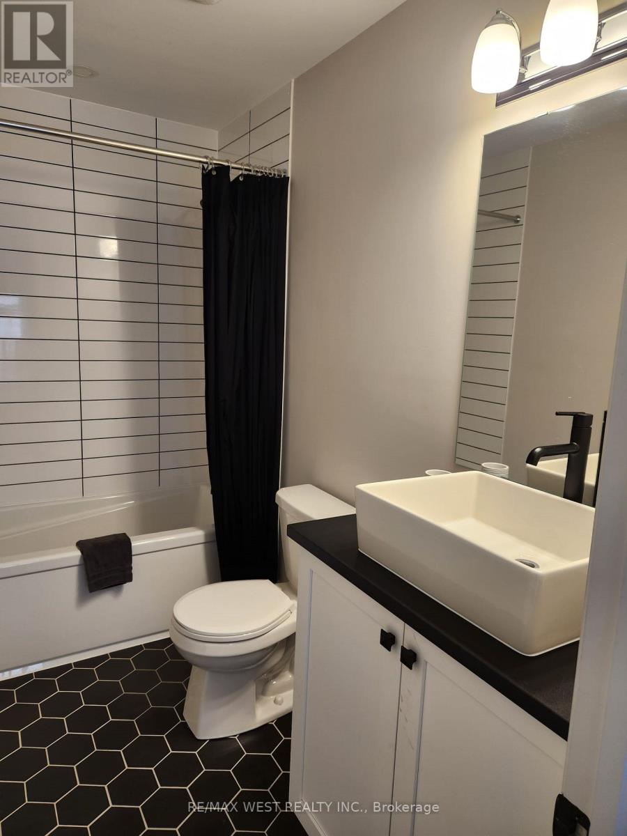 609 Sandillon Place, Ottawa, Ontario  K1W 1H2 - Photo 8 - X13046720