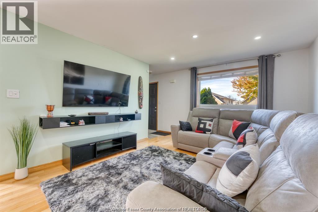 2746 Allyson Avenue, Windsor, Ontario  N8W 5S8 - Photo 4 - 26009240