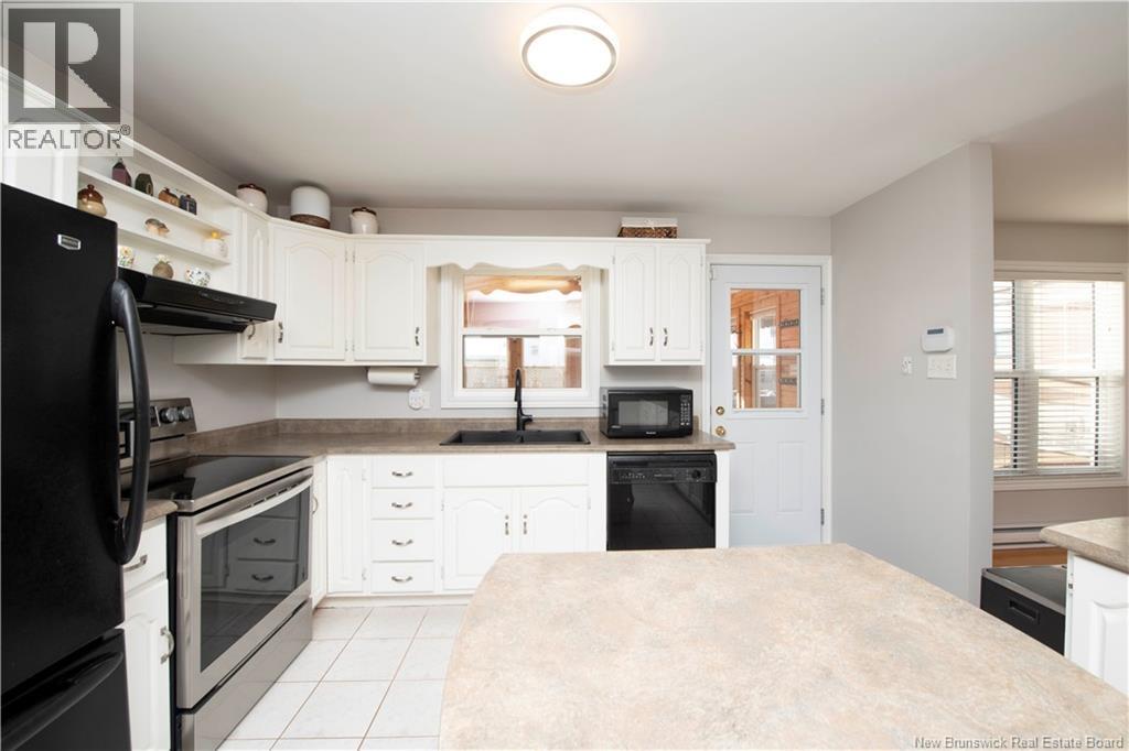82 Crestwood Drive, Moncton, New Brunswick  E1C 9E4 - Photo 9 - NB133849