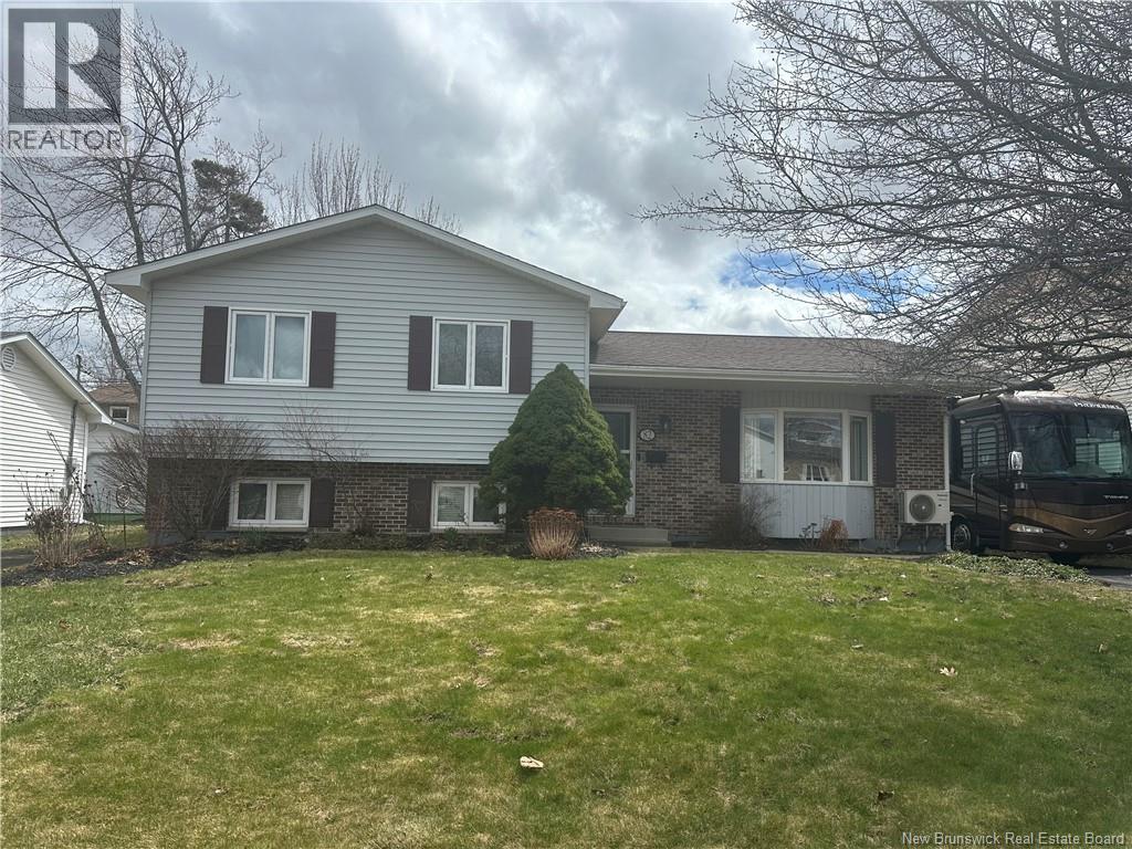 82 Crestwood Drive, Moncton, New Brunswick  E1C 9E4 - Photo 1 - NB133849