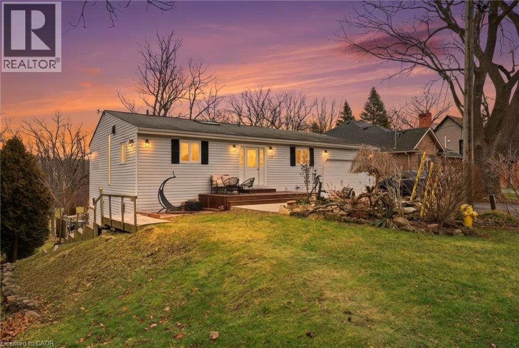 430 WINNIETT Street, Caledonia, Ontario