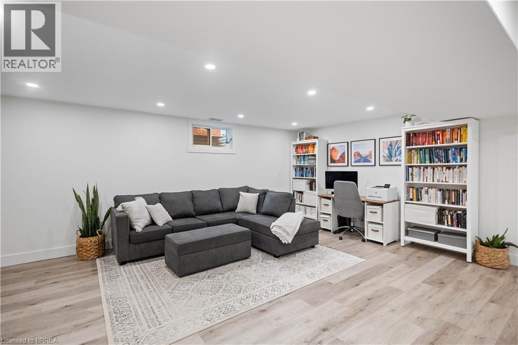 7 Colonial Crescent, Brantford, Ontario  N3R 7M5 - Photo 32 - 40822498