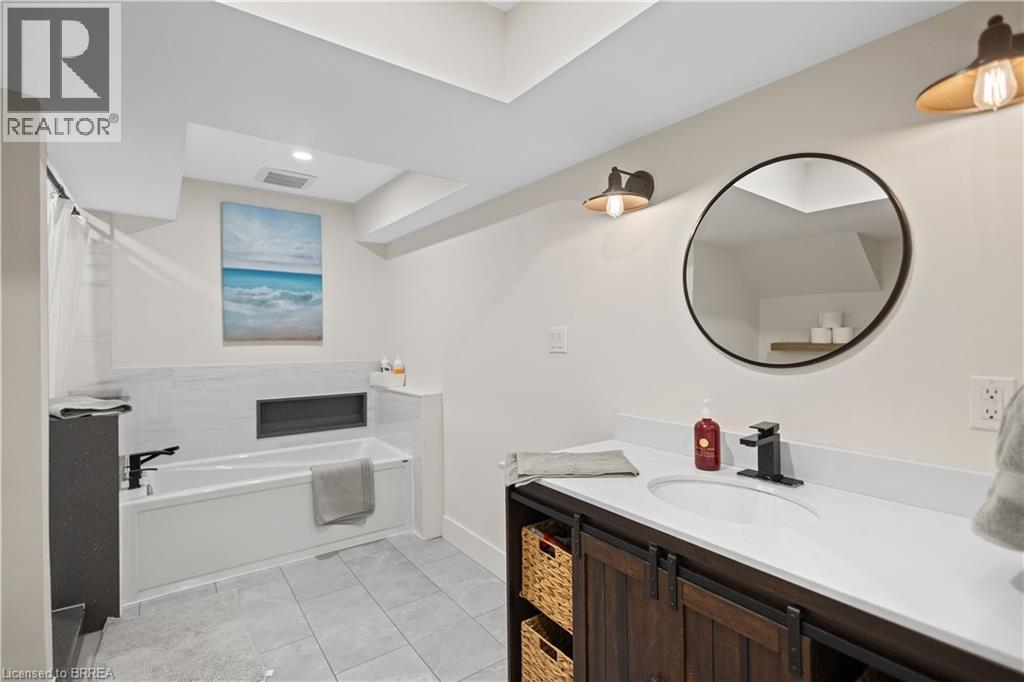 7 Colonial Crescent, Brantford, Ontario  N3R 7M5 - Photo 38 - 40822498