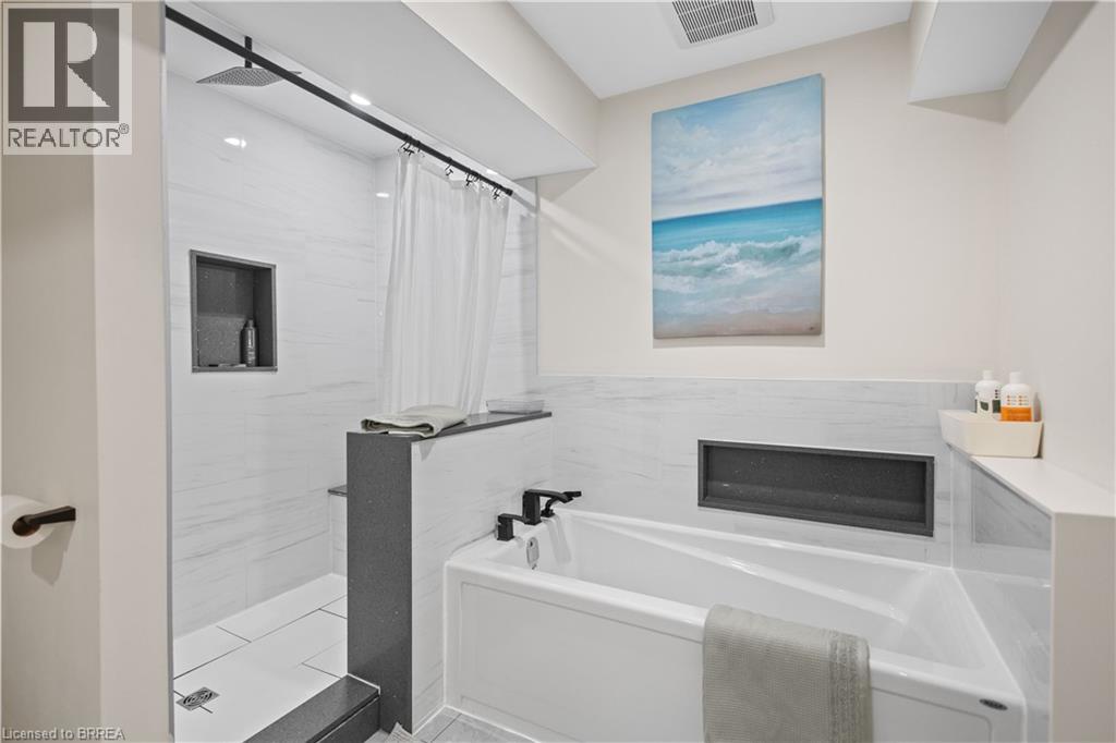 7 Colonial Crescent, Brantford, Ontario  N3R 7M5 - Photo 39 - 40822498