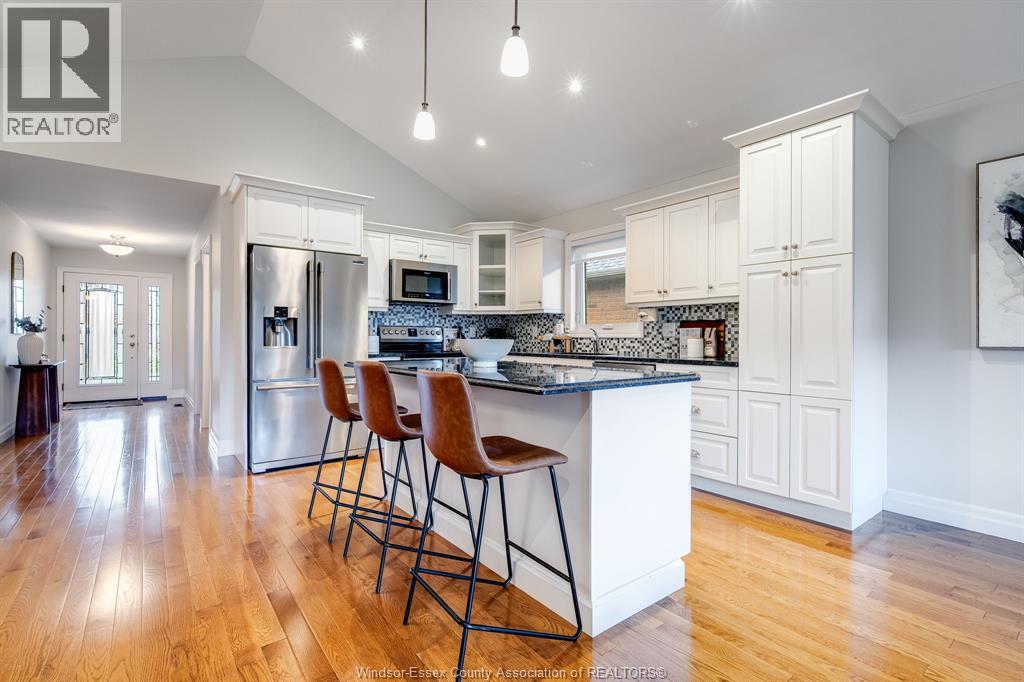 1181 Hayes, Lasalle, Ontario  N9H 0G5 - Photo 3 - 26009247