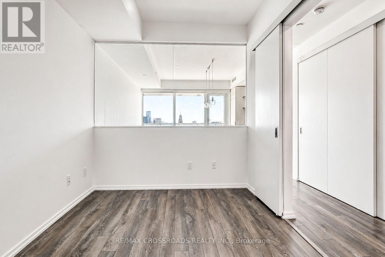 1510 - 197 Yonge Street, Toronto, Ontario  M5B 0C1 - Photo 11 - C12925646
