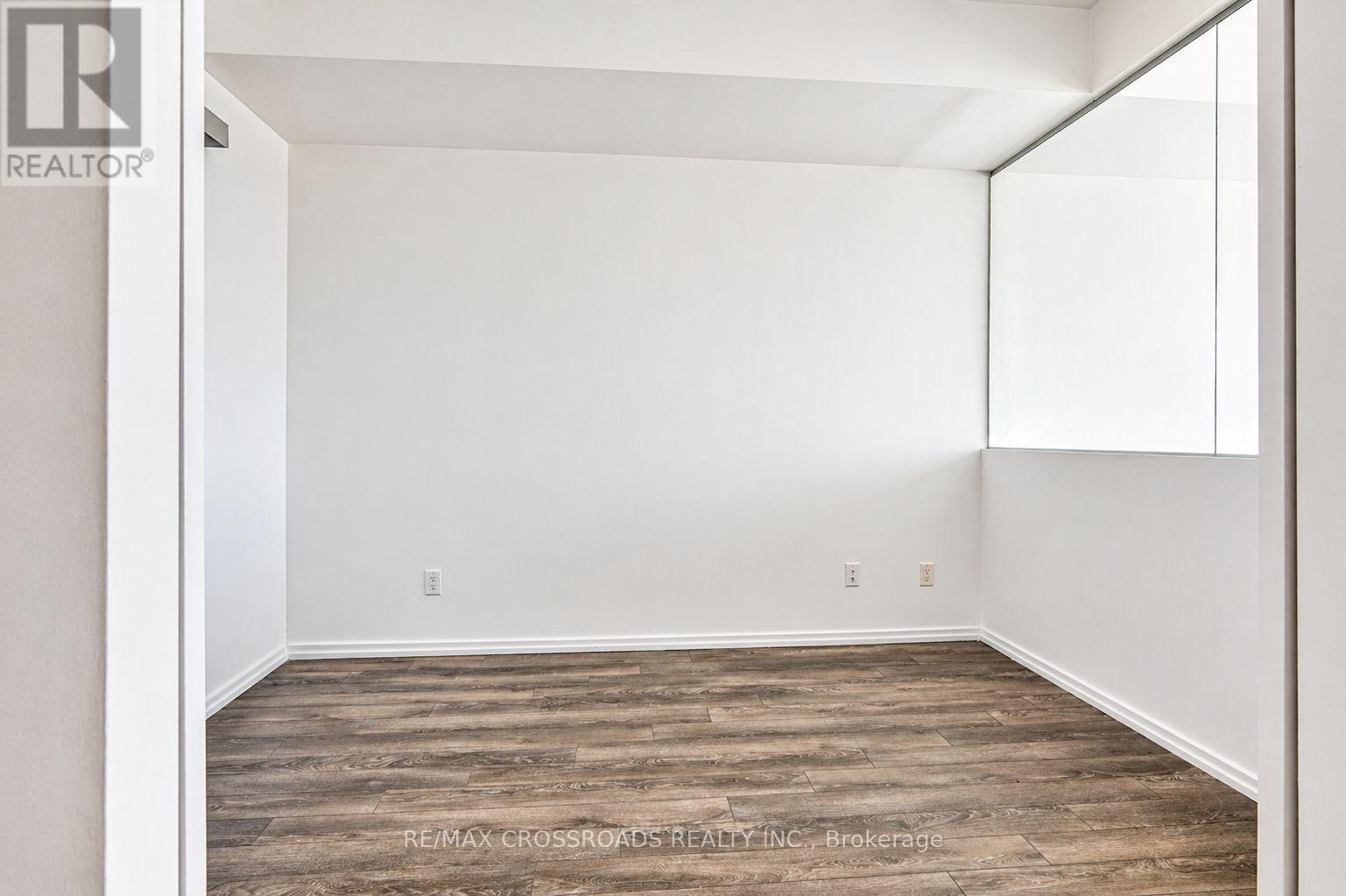 1510 - 197 Yonge Street, Toronto, Ontario  M5B 0C1 - Photo 13 - C12925646