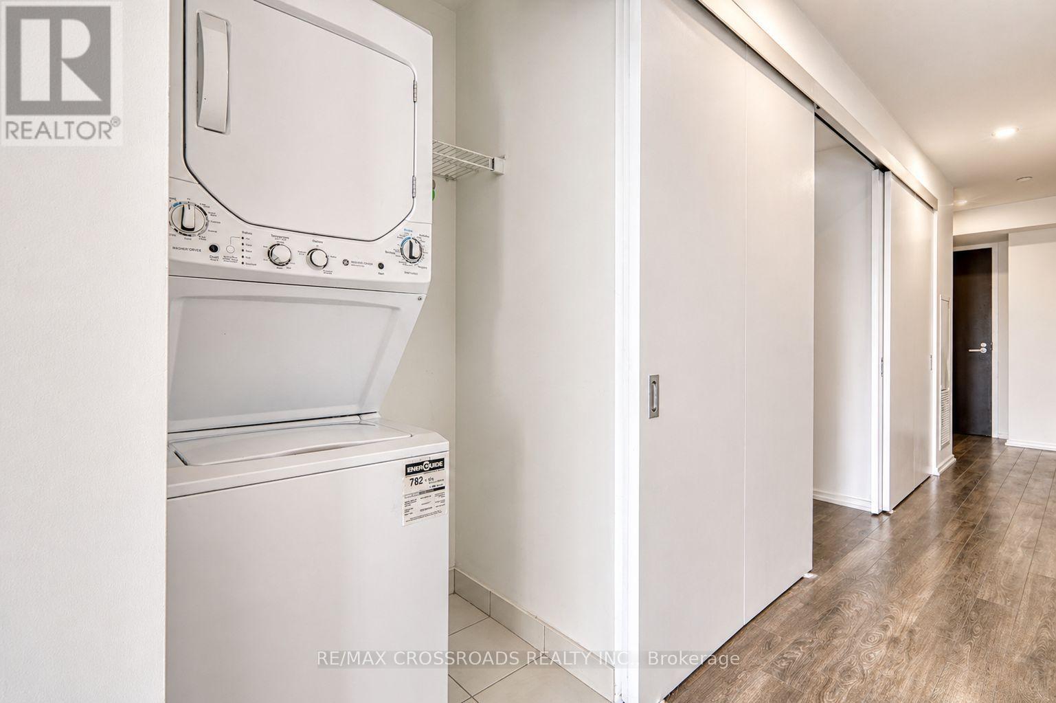 1510 - 197 Yonge Street, Toronto, Ontario  M5B 0C1 - Photo 15 - C12925646