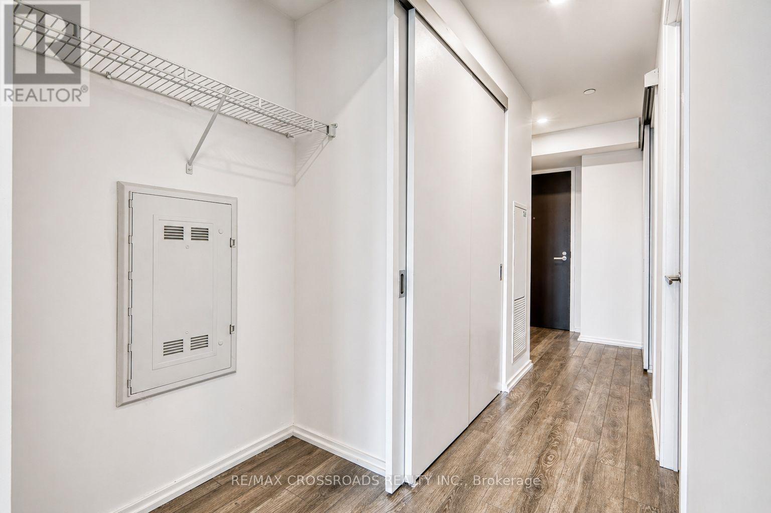 1510 - 197 Yonge Street, Toronto, Ontario  M5B 0C1 - Photo 20 - C12925646