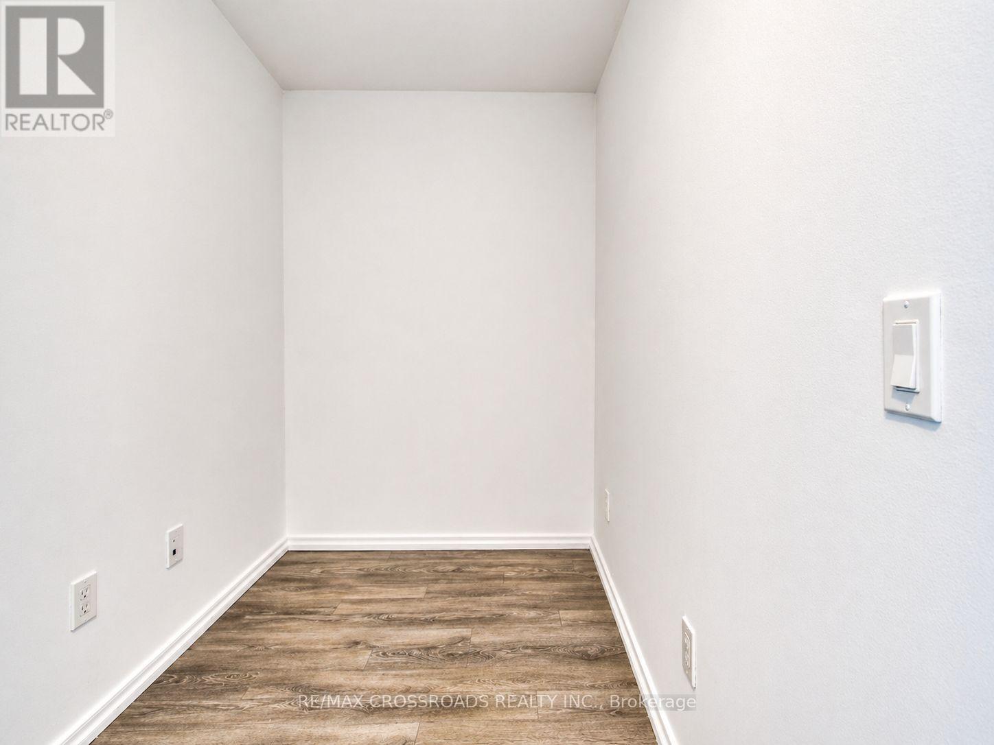 1510 - 197 Yonge Street, Toronto, Ontario  M5B 0C1 - Photo 19 - C12925646