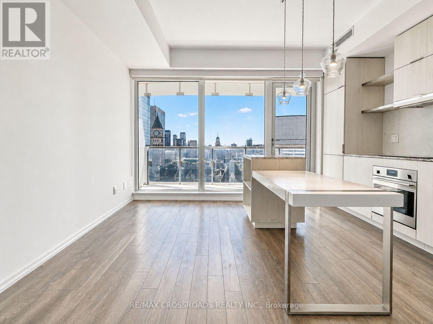 1510 - 197 Yonge Street, Toronto, Ontario  M5B 0C1 - Photo 4 - C12925646