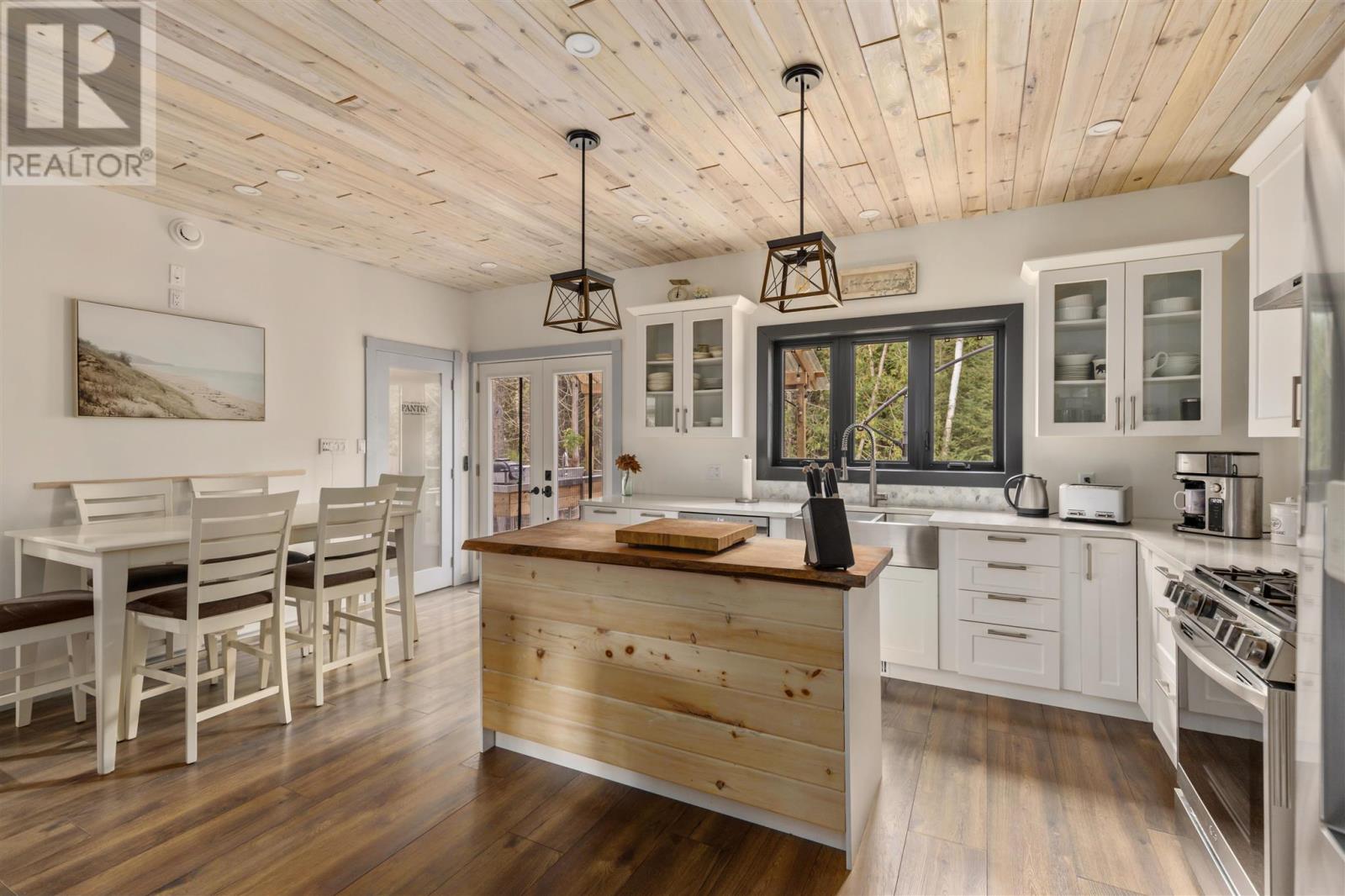 12 Lake Dr, Blind River, Ontario  P0R 1B0 - Photo 11 - SM260640