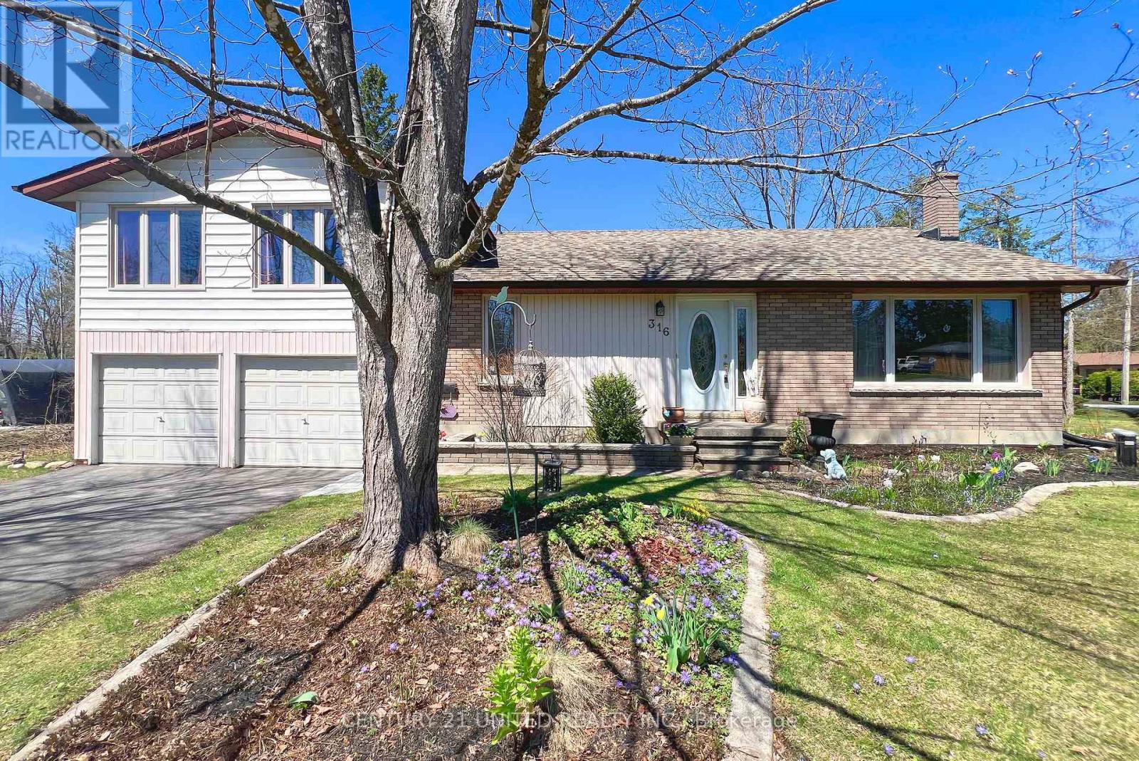 316 Leon Avenue, Peterborough, Ontario  K9L 1M1 - Photo 1 - X13006396