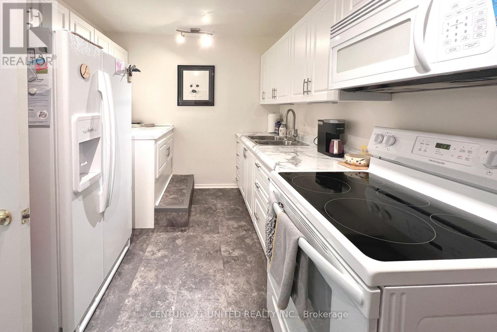 316 Leon Avenue, Peterborough, Ontario  K9L 1M1 - Photo 4 - X13006396