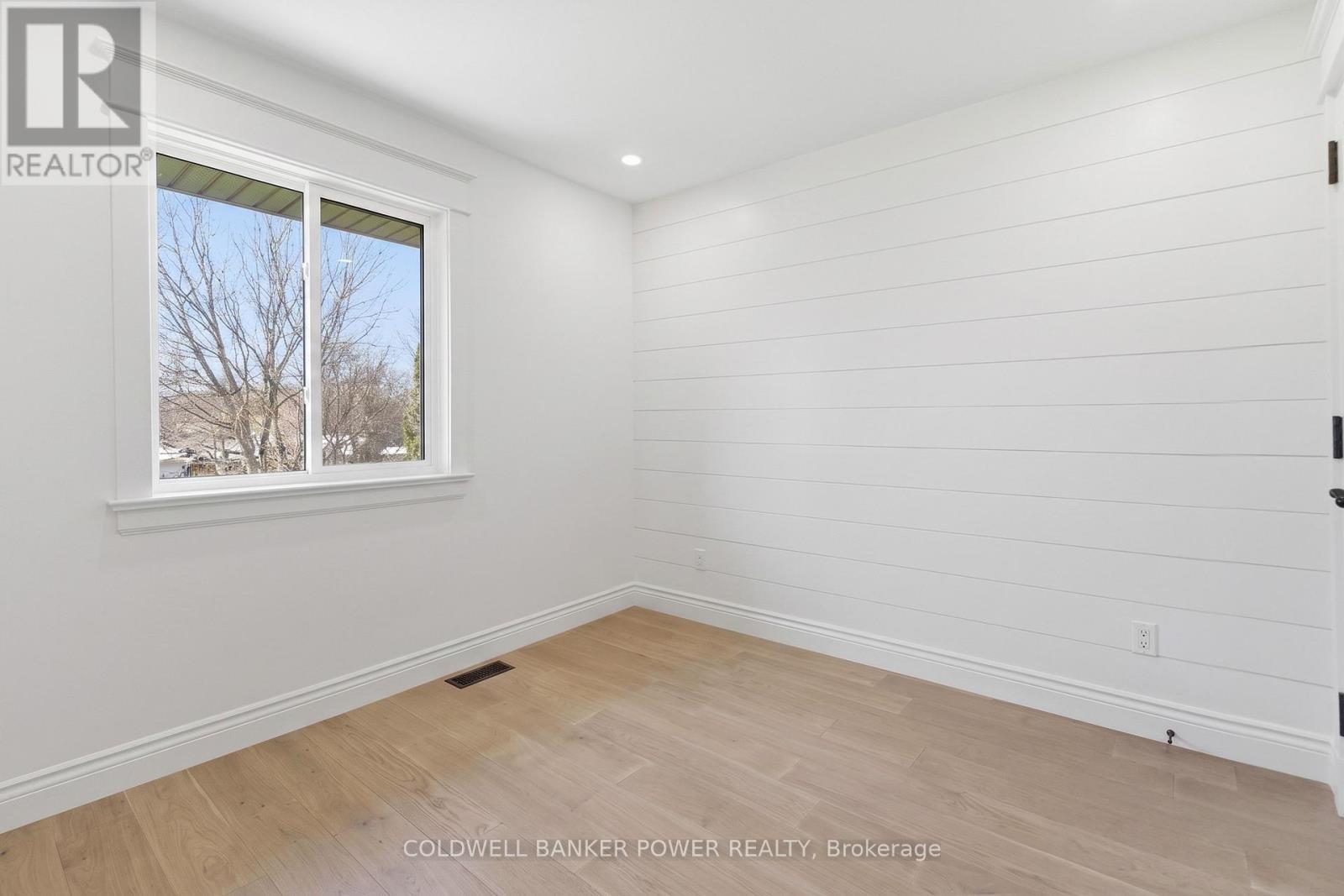 54 Lloyd Manor Crescent, London North, Ontario  N6H 3Z3 - Photo 35 - X13040094